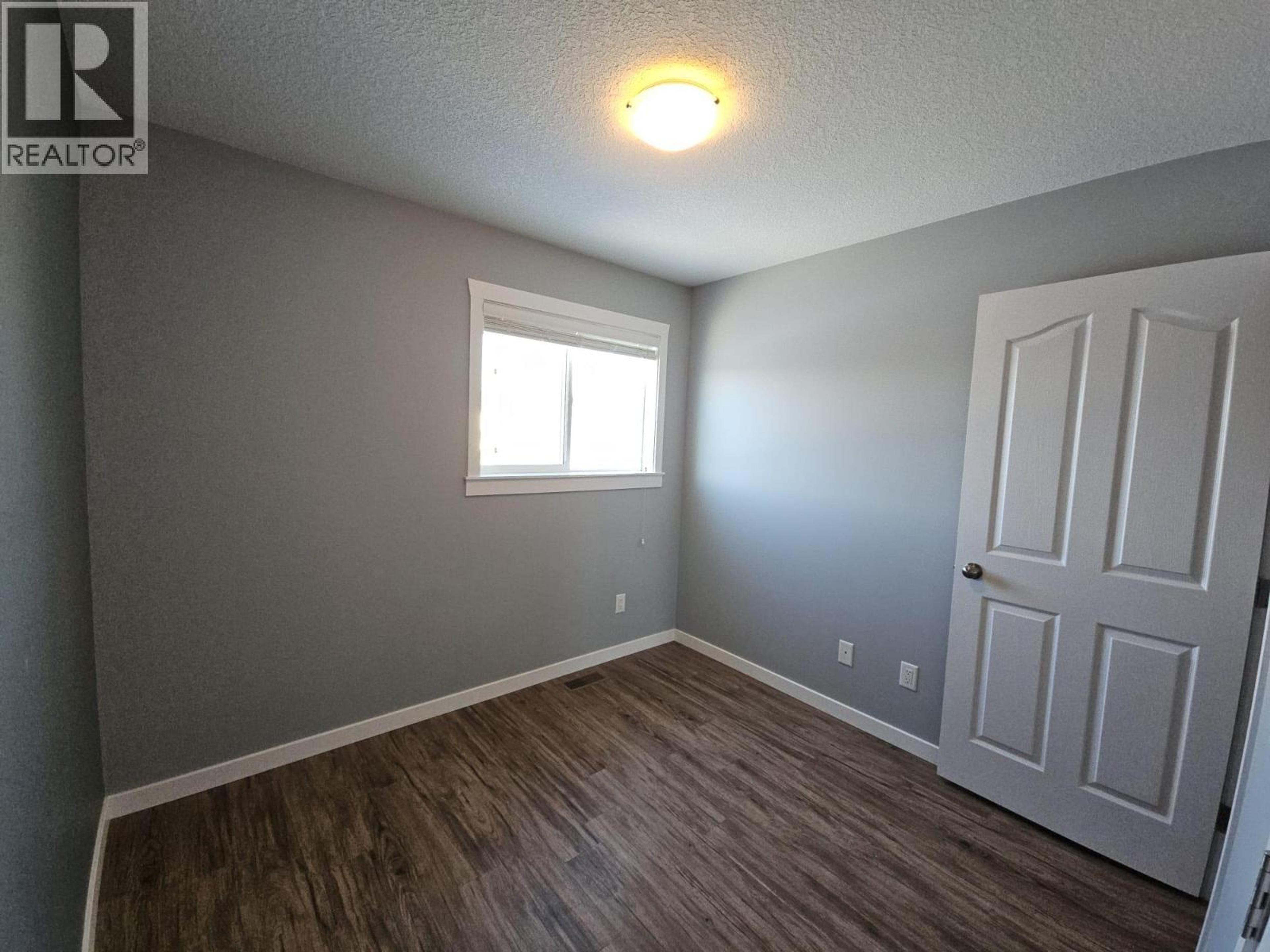 5216 41 STREET NE - 31