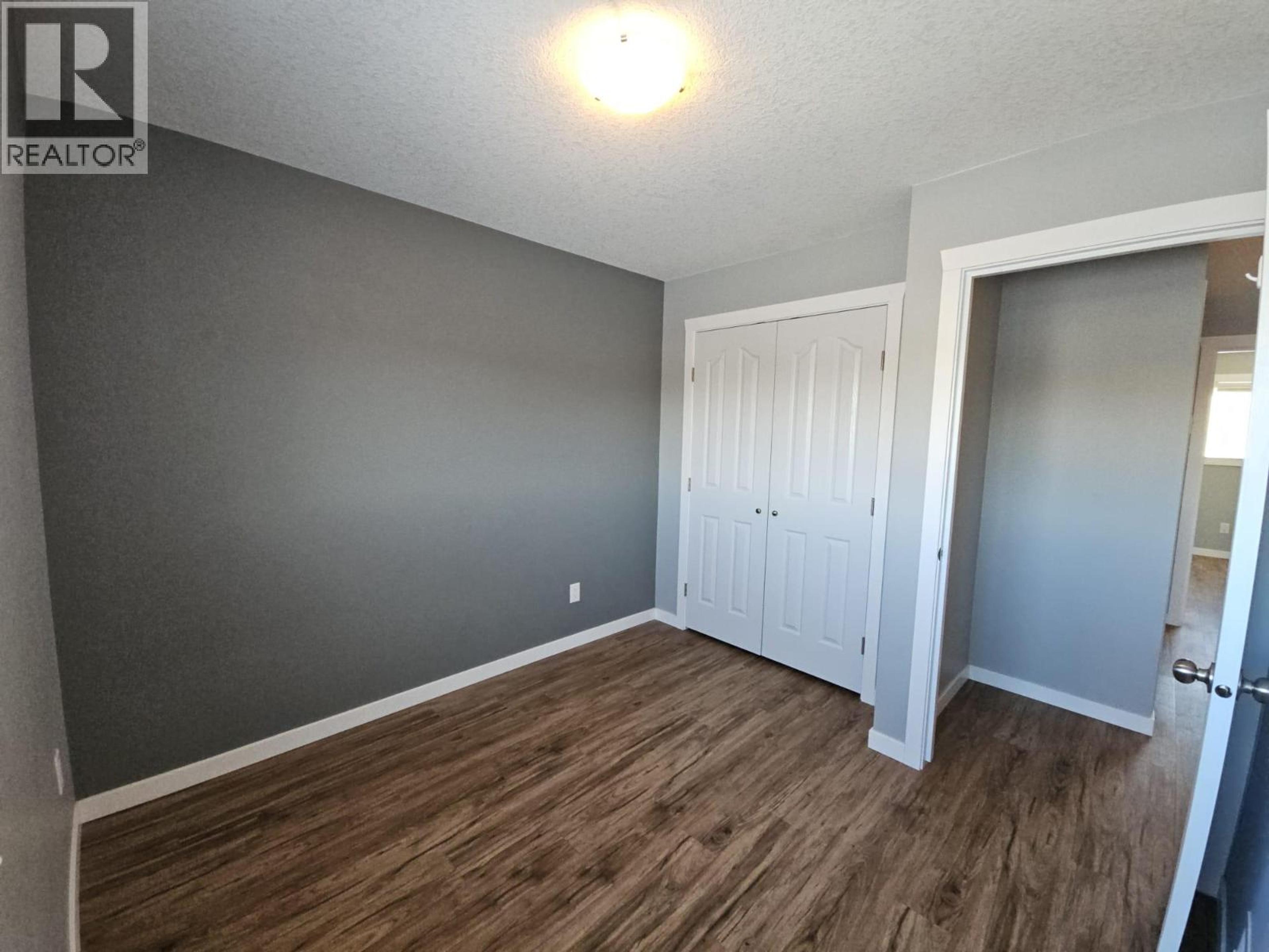 5216 41 STREET NE - 33