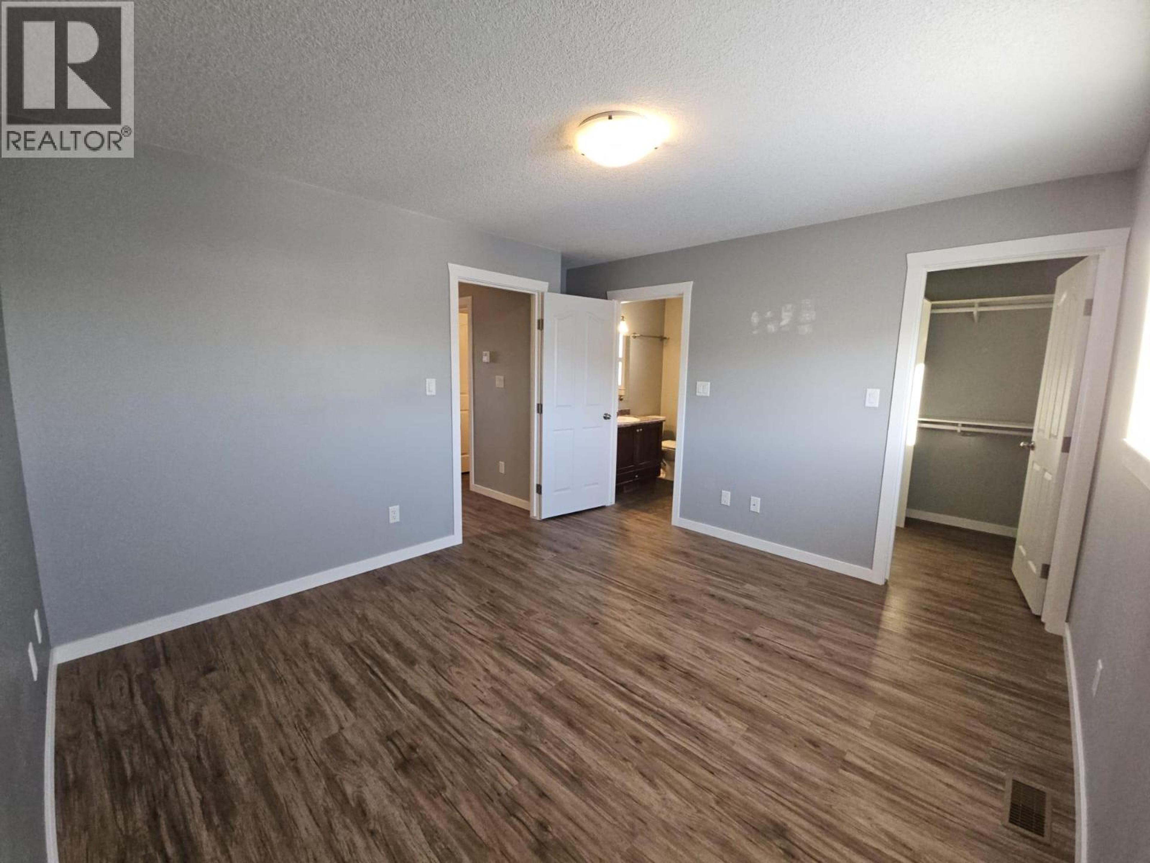 5216 41 STREET NE - 41