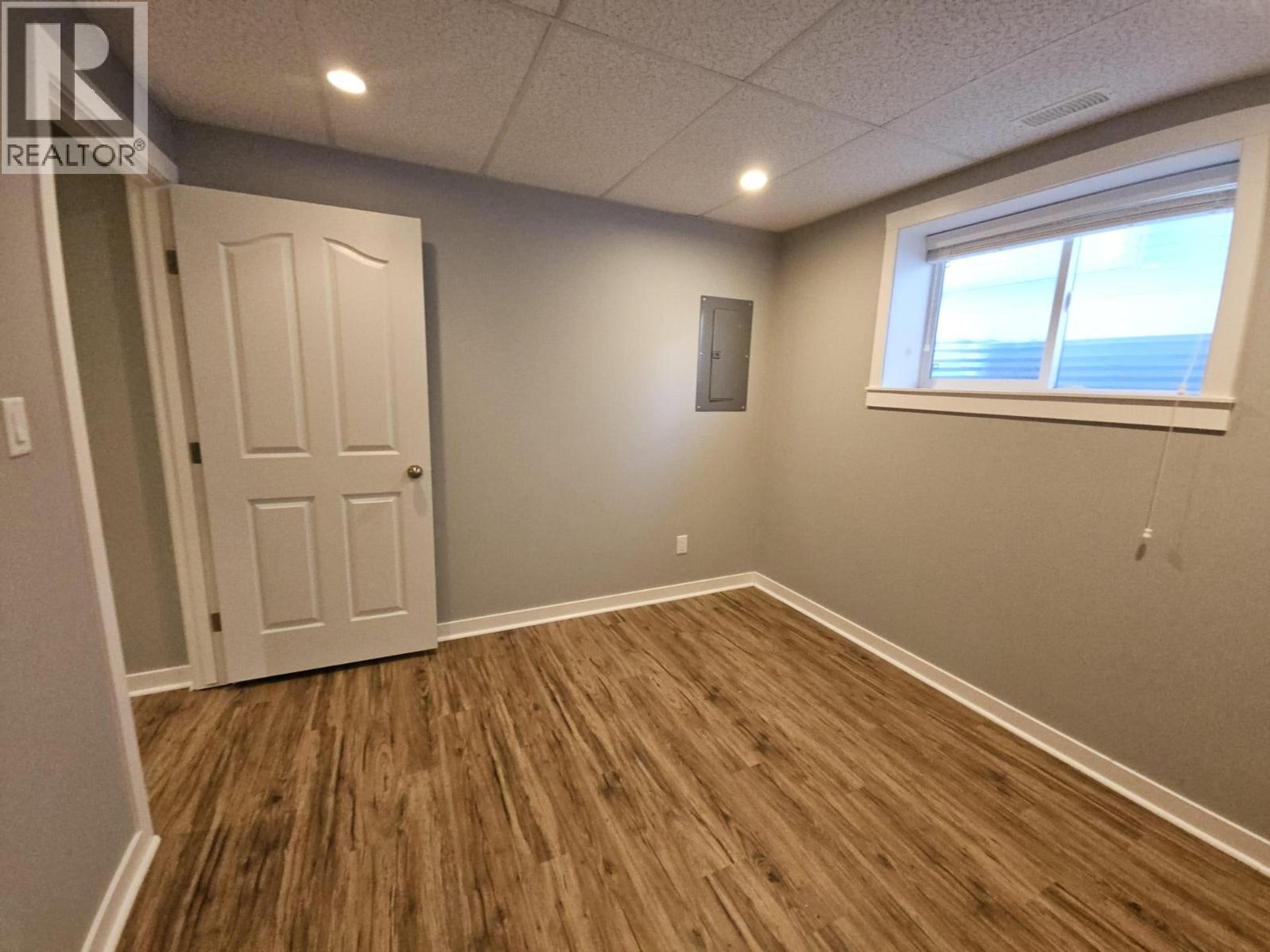 5216 41 STREET NE - 52