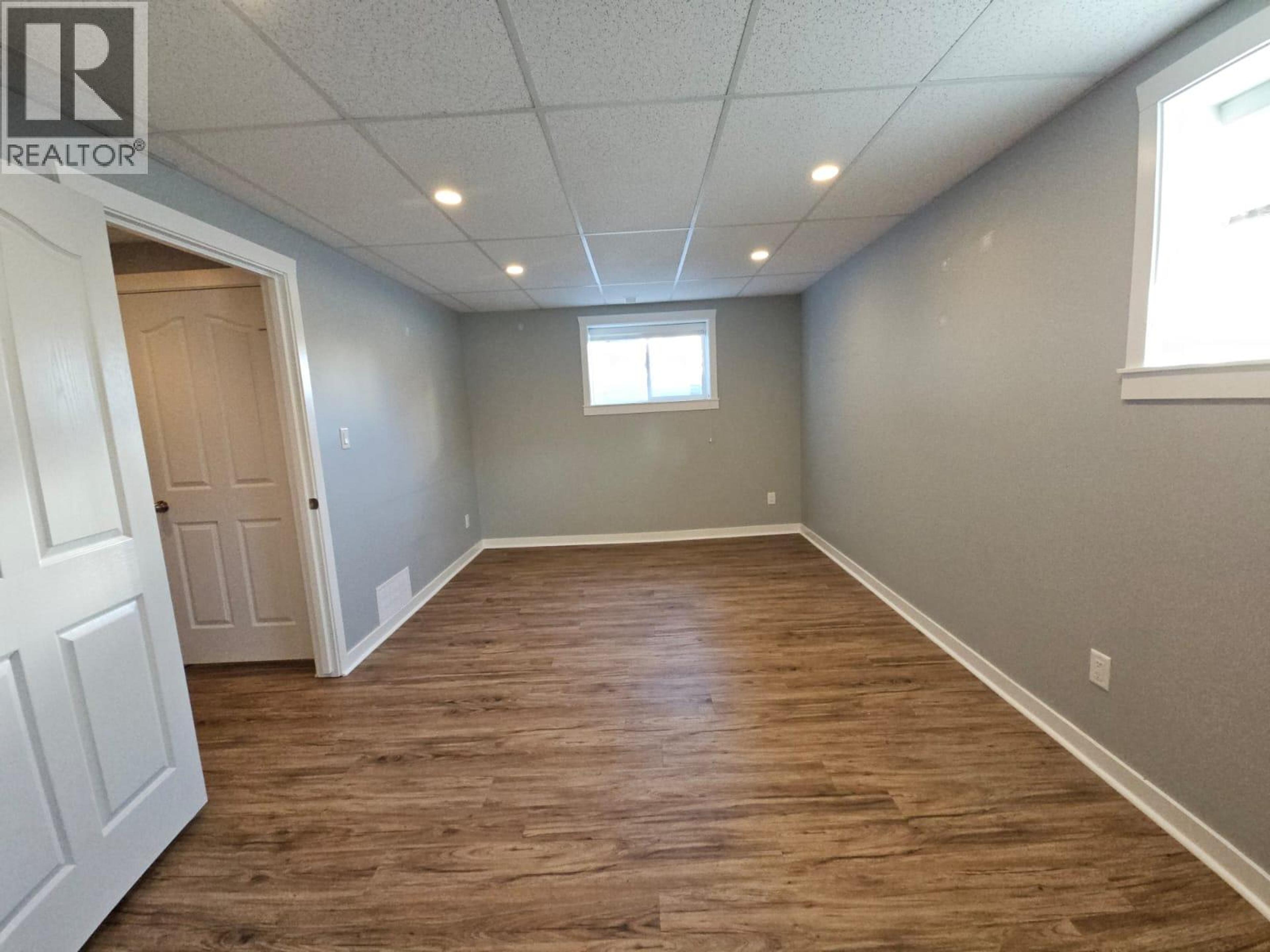 5216 41 STREET NE - 60