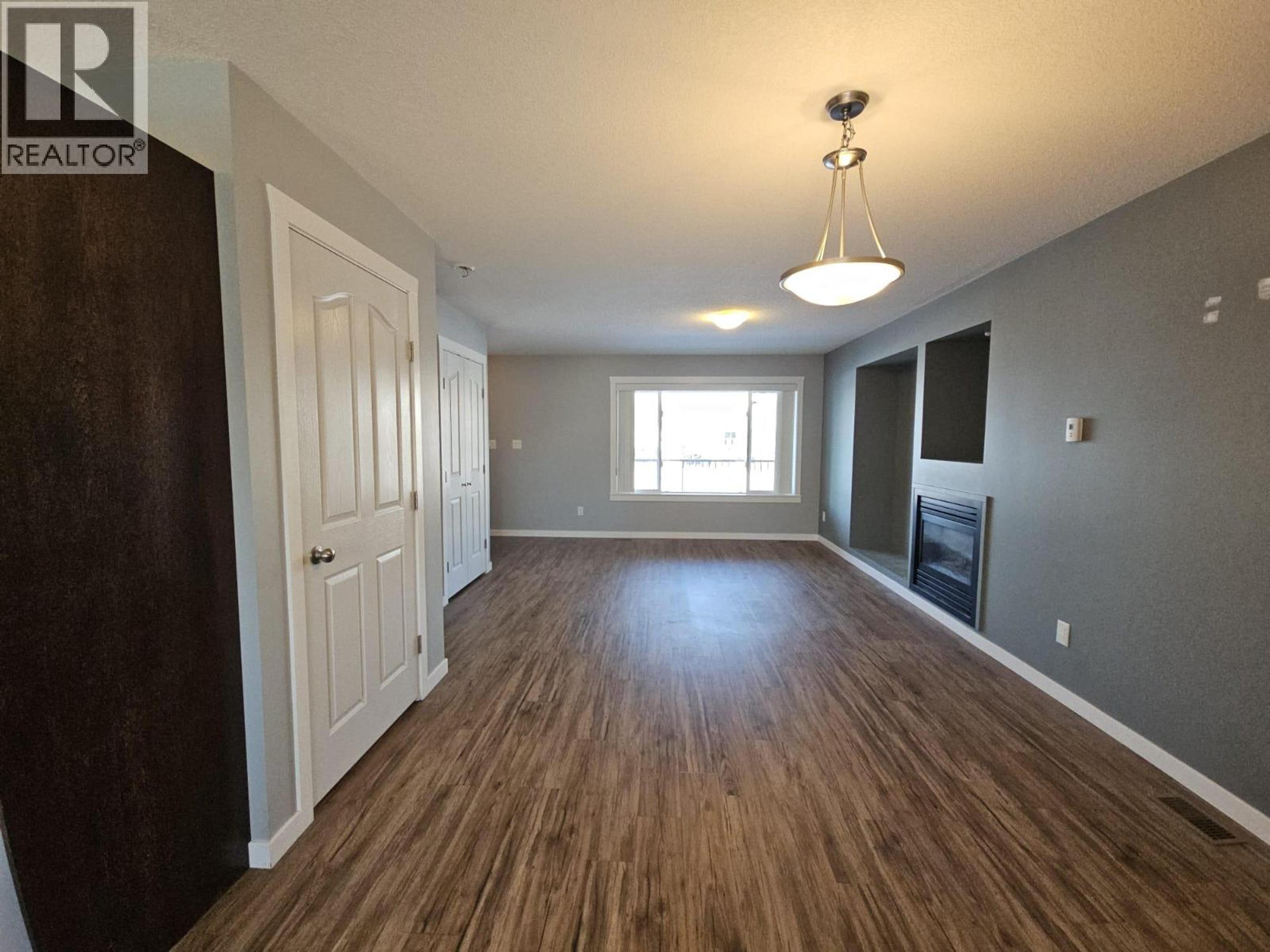 5216 41 STREET NE - 7