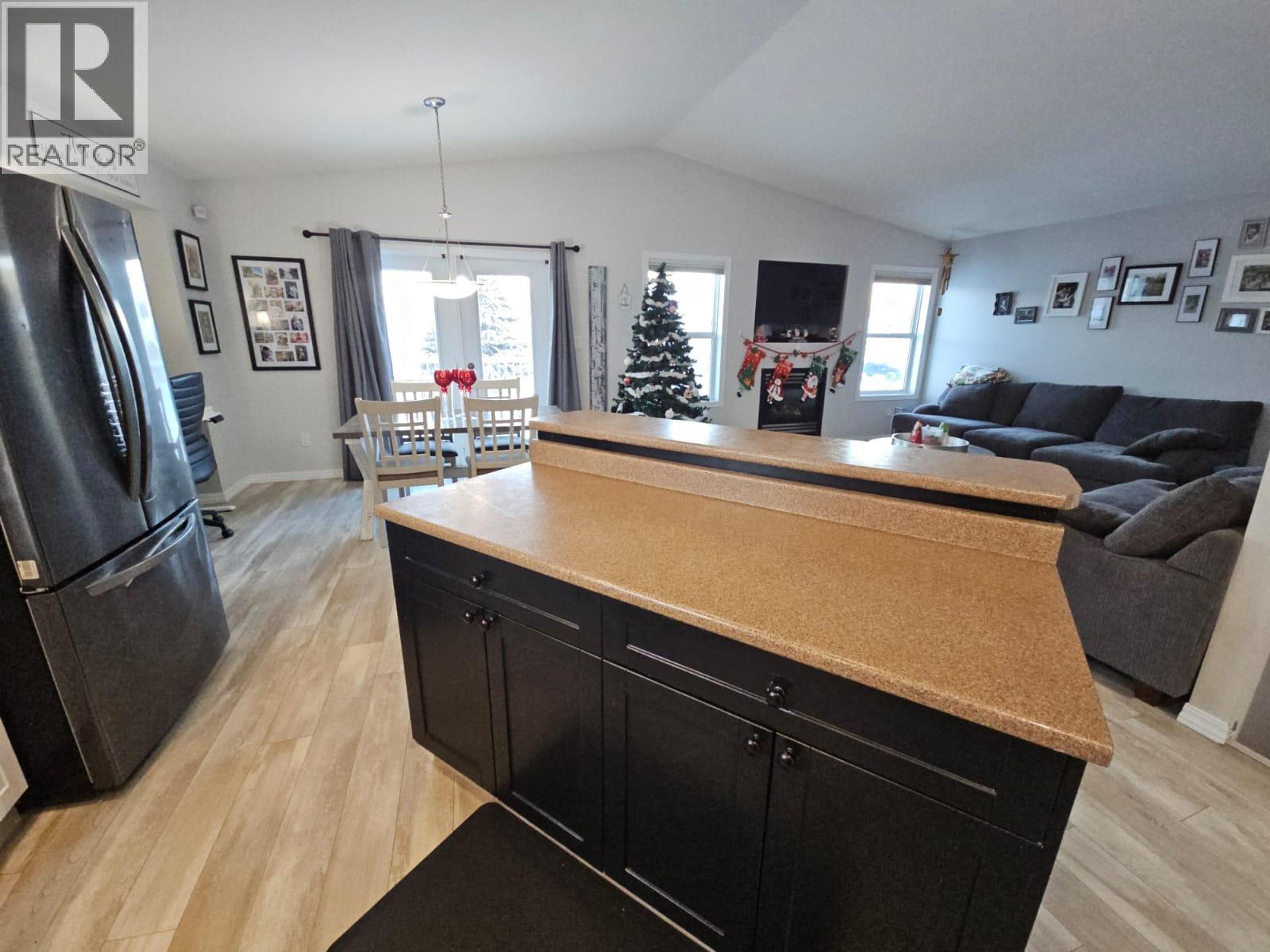 5200 41 STREET NE - 17