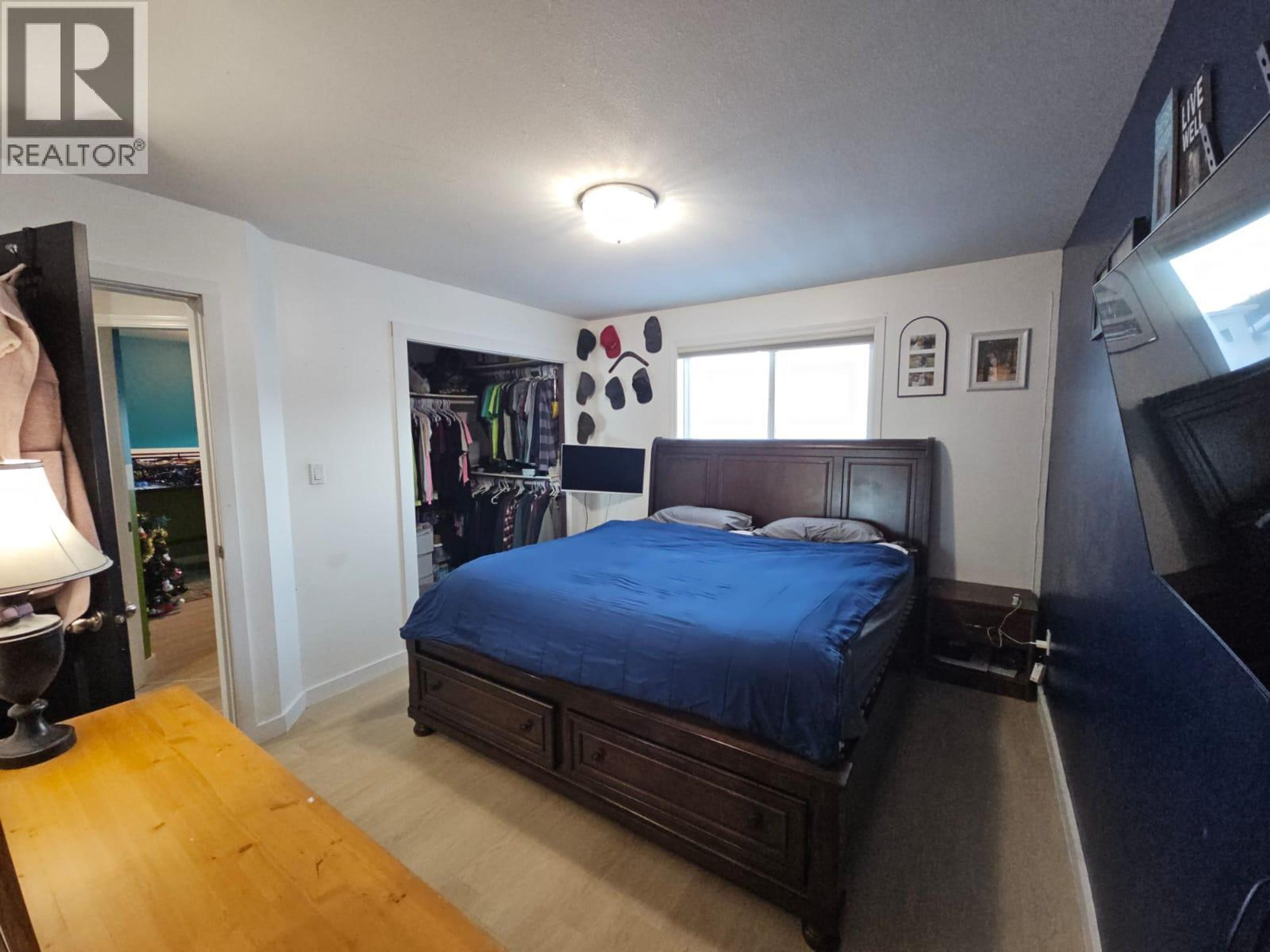 5200 41 STREET NE - 20