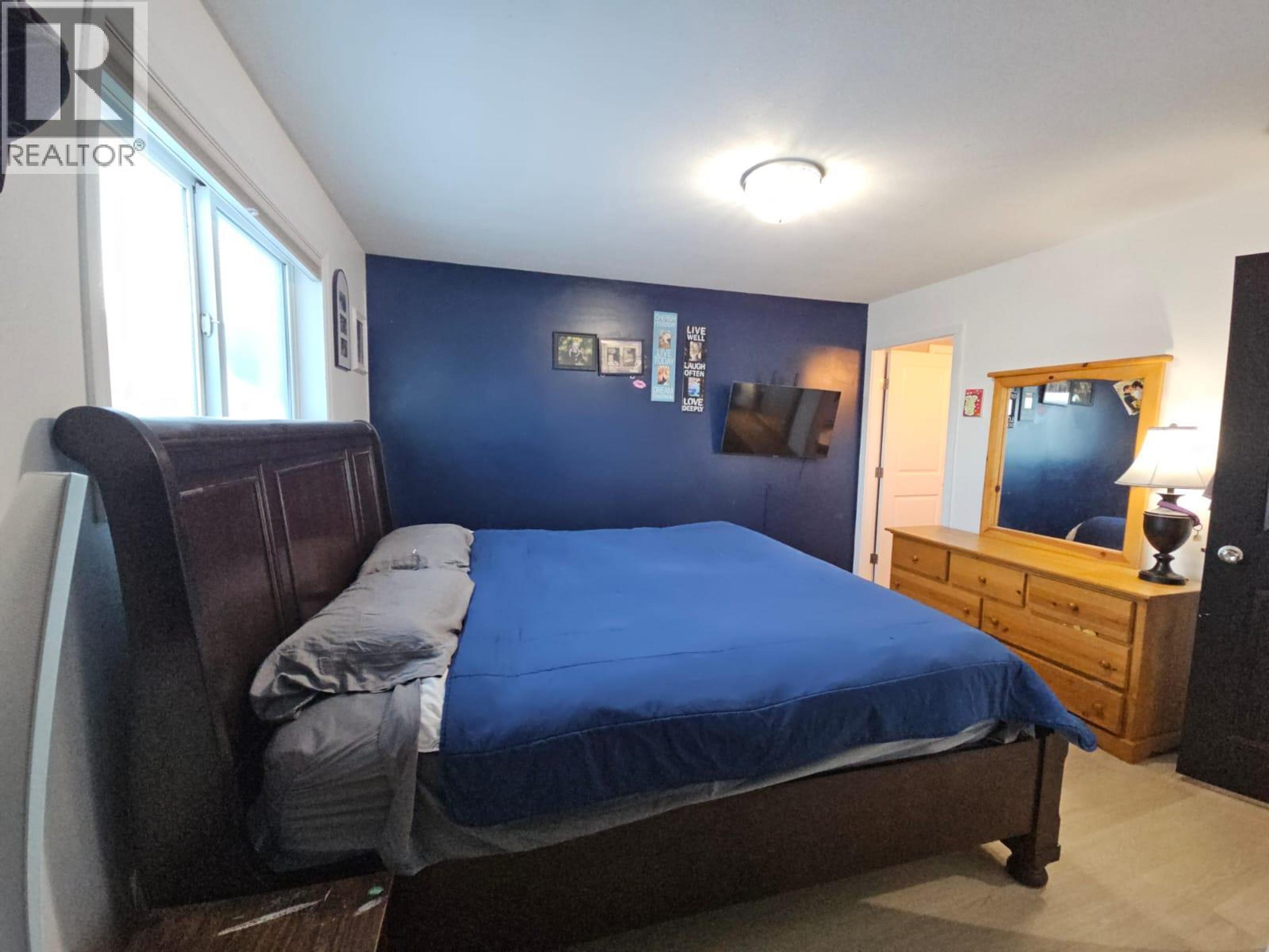 5200 41 STREET NE - 21