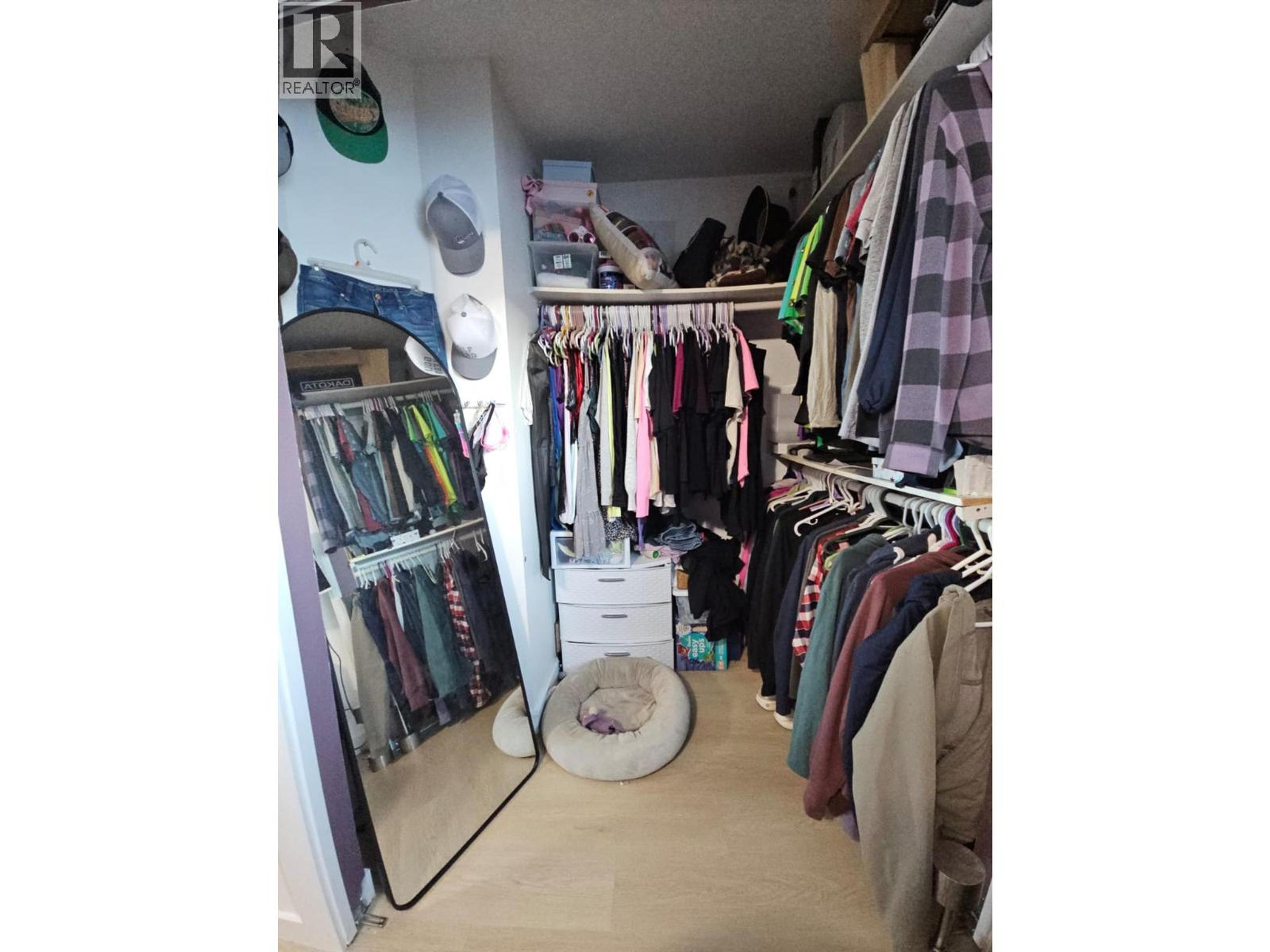 5200 41 STREET NE - 23