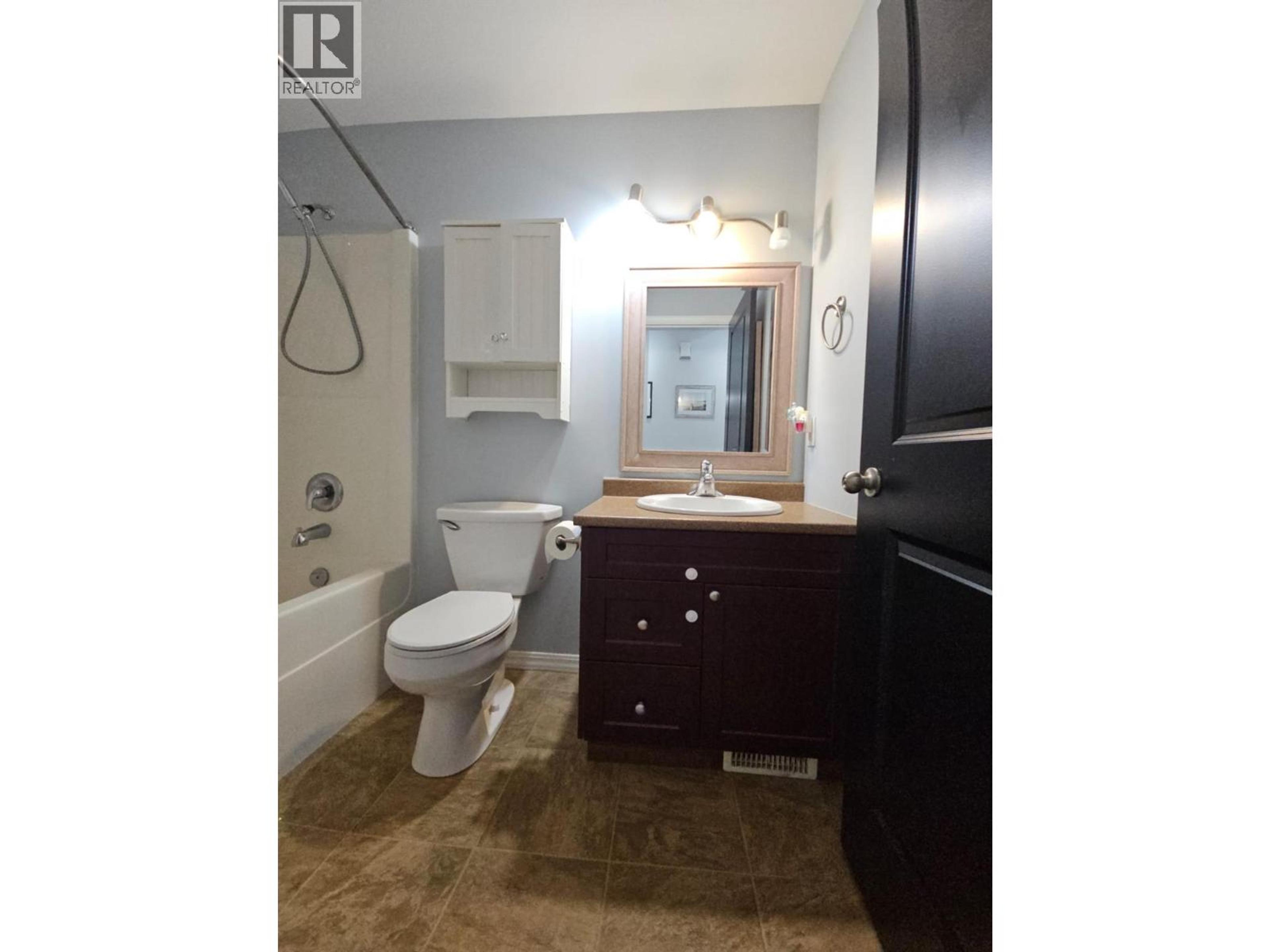 5200 41 STREET NE - 27