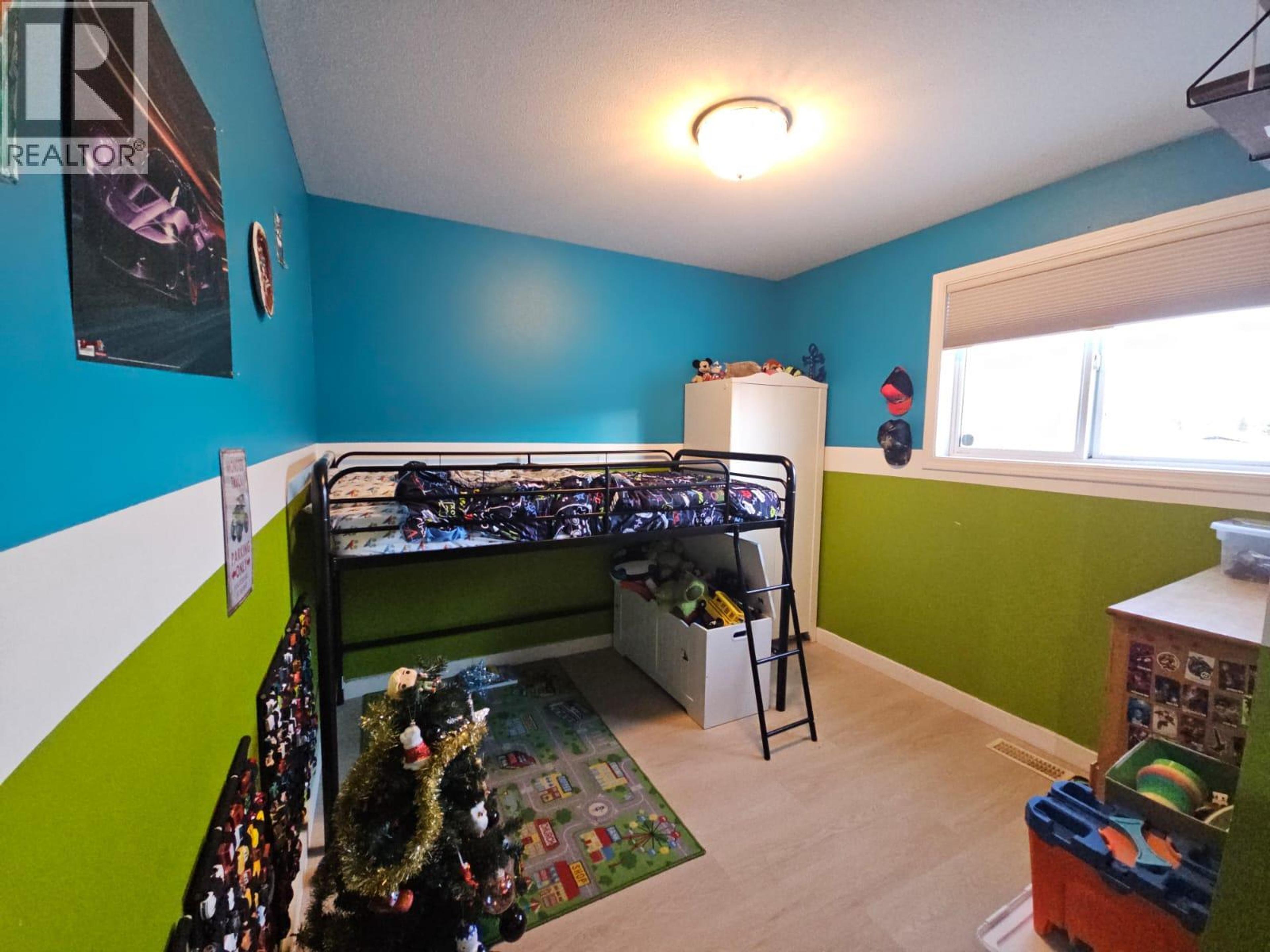 5200 41 STREET NE - 28