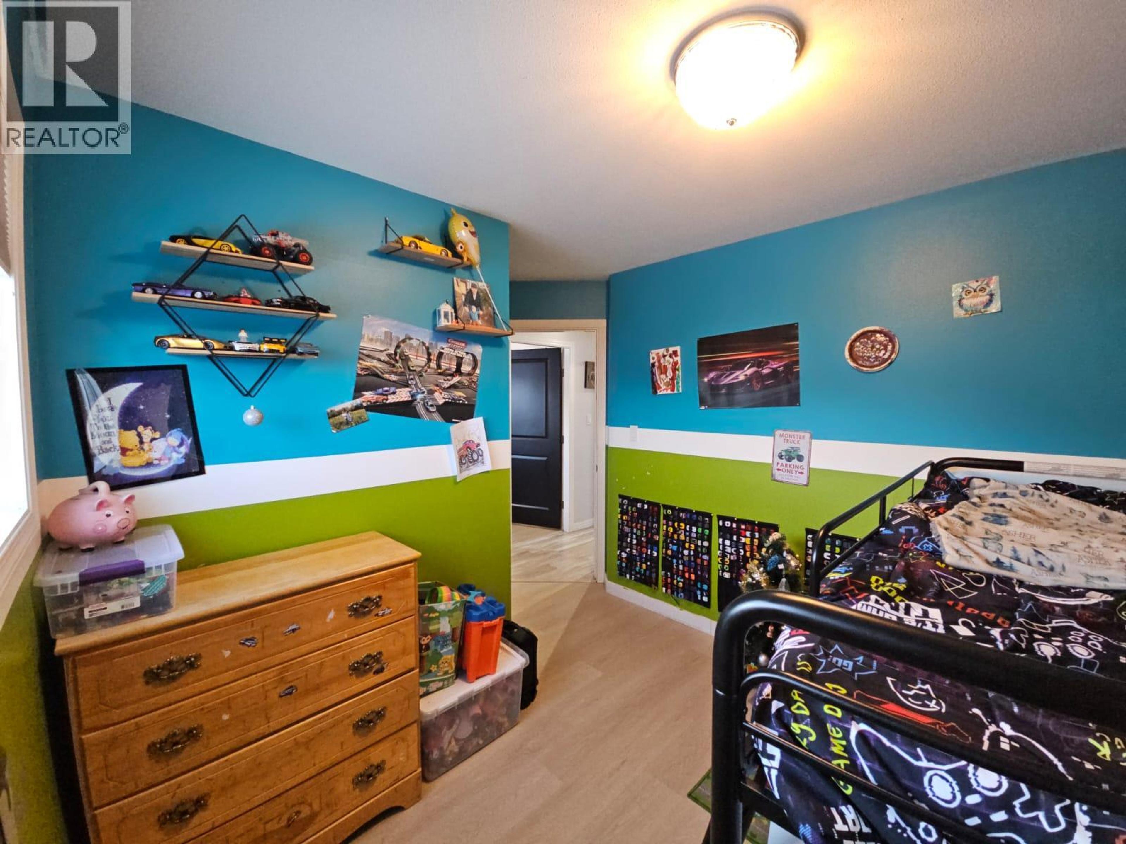 5200 41 STREET NE - 29