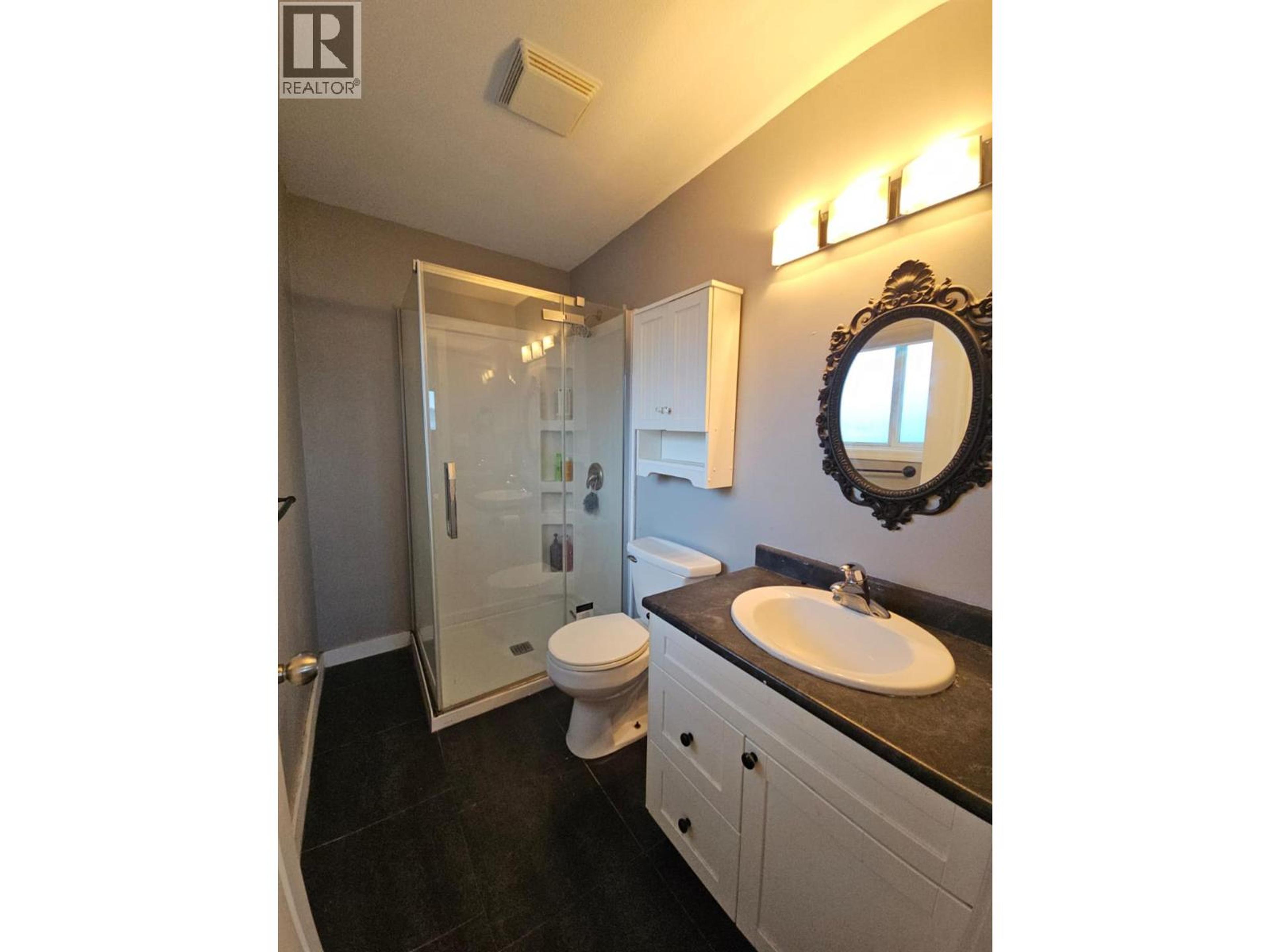 5200 41 STREET NE - 32