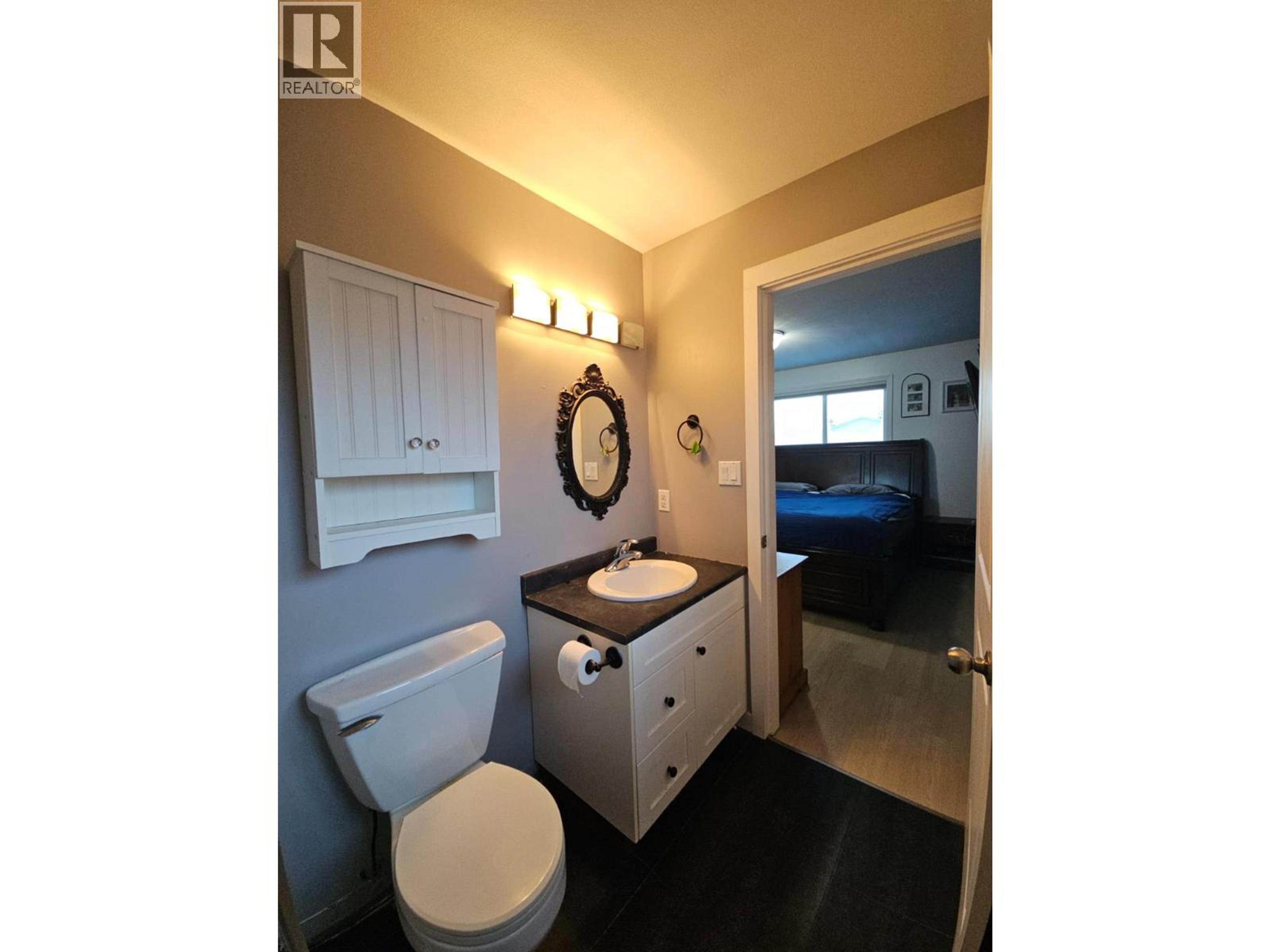 5200 41 STREET NE - 33