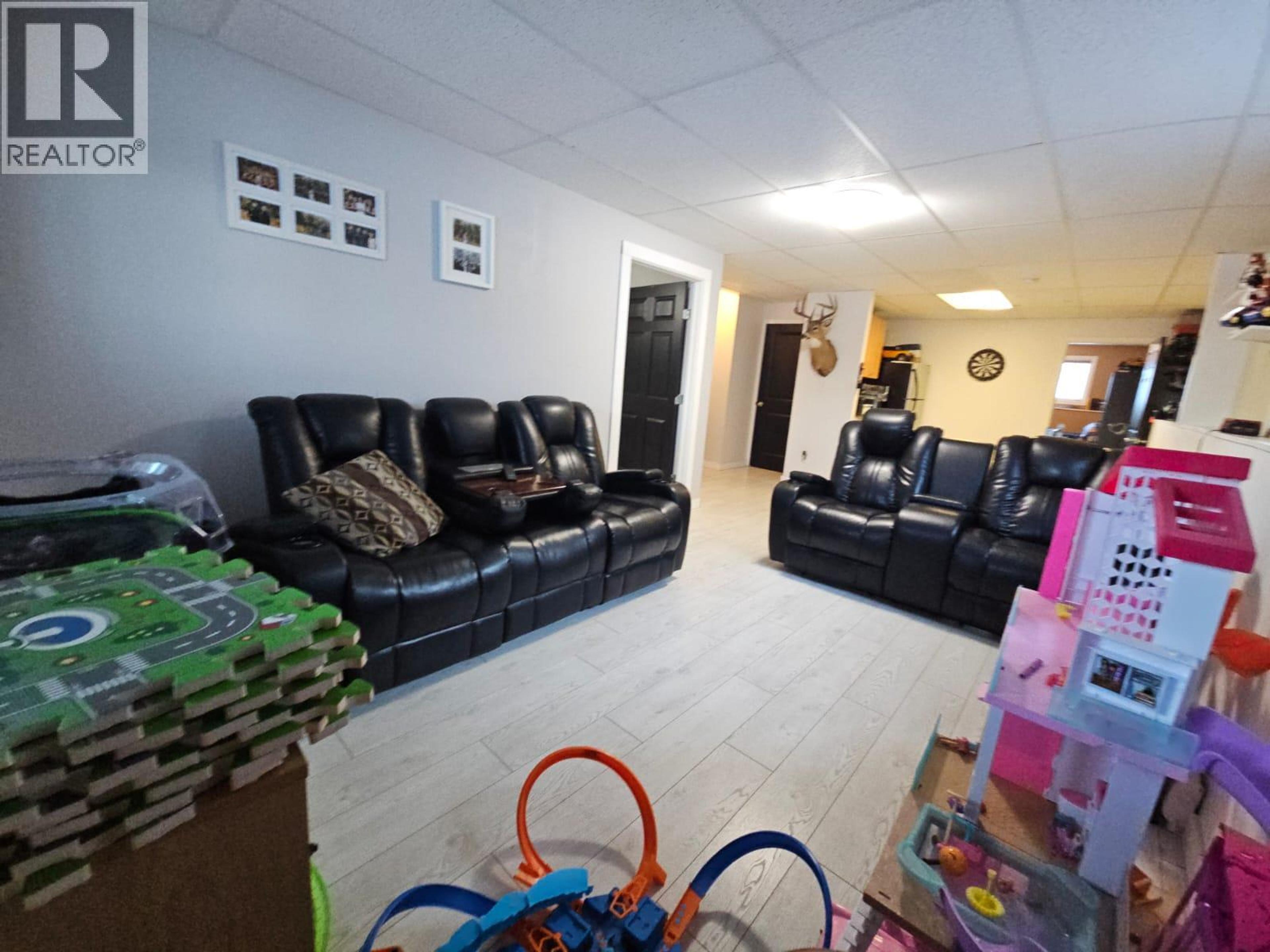 5200 41 STREET NE - 43