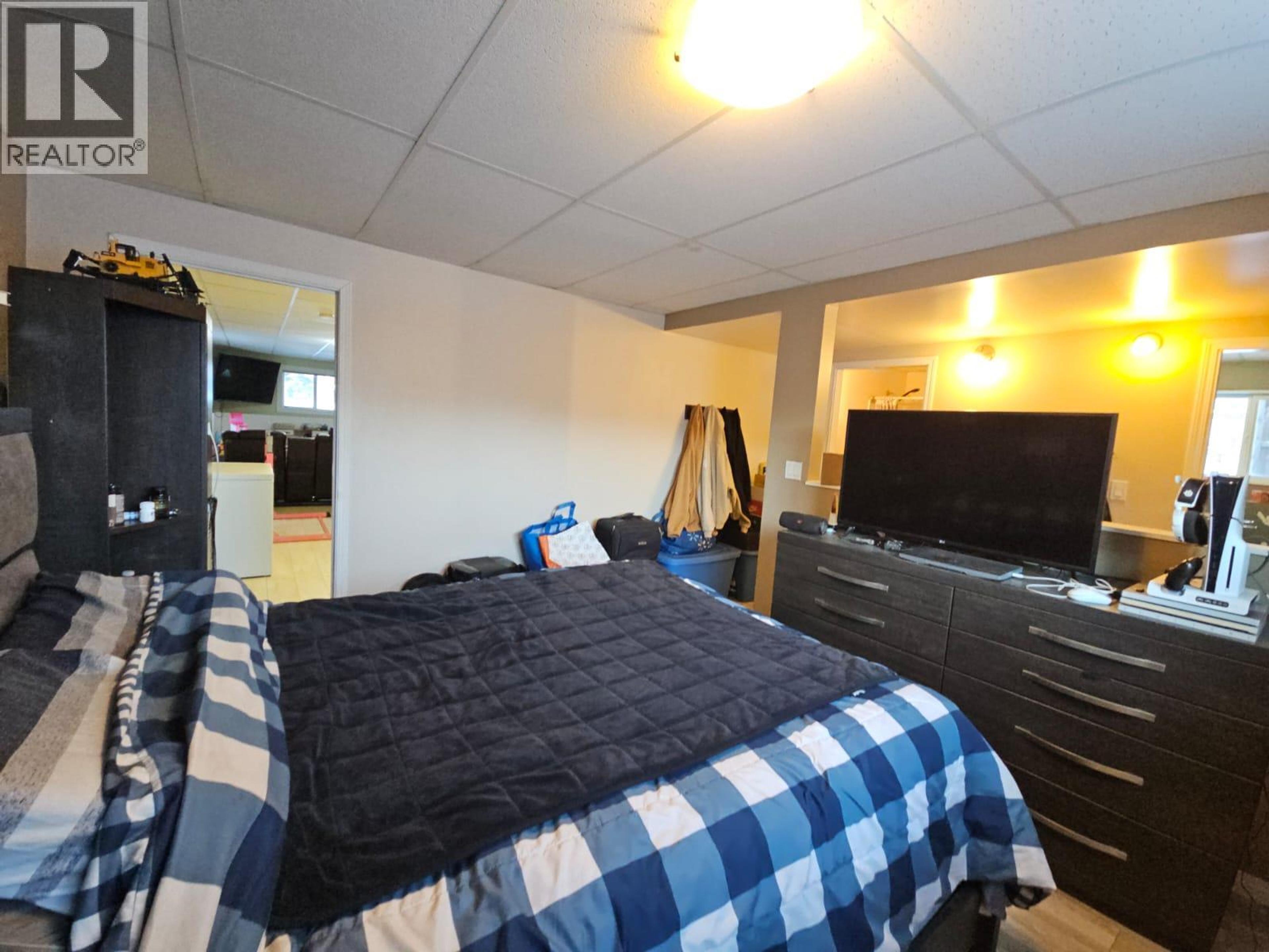 5200 41 STREET NE - 51