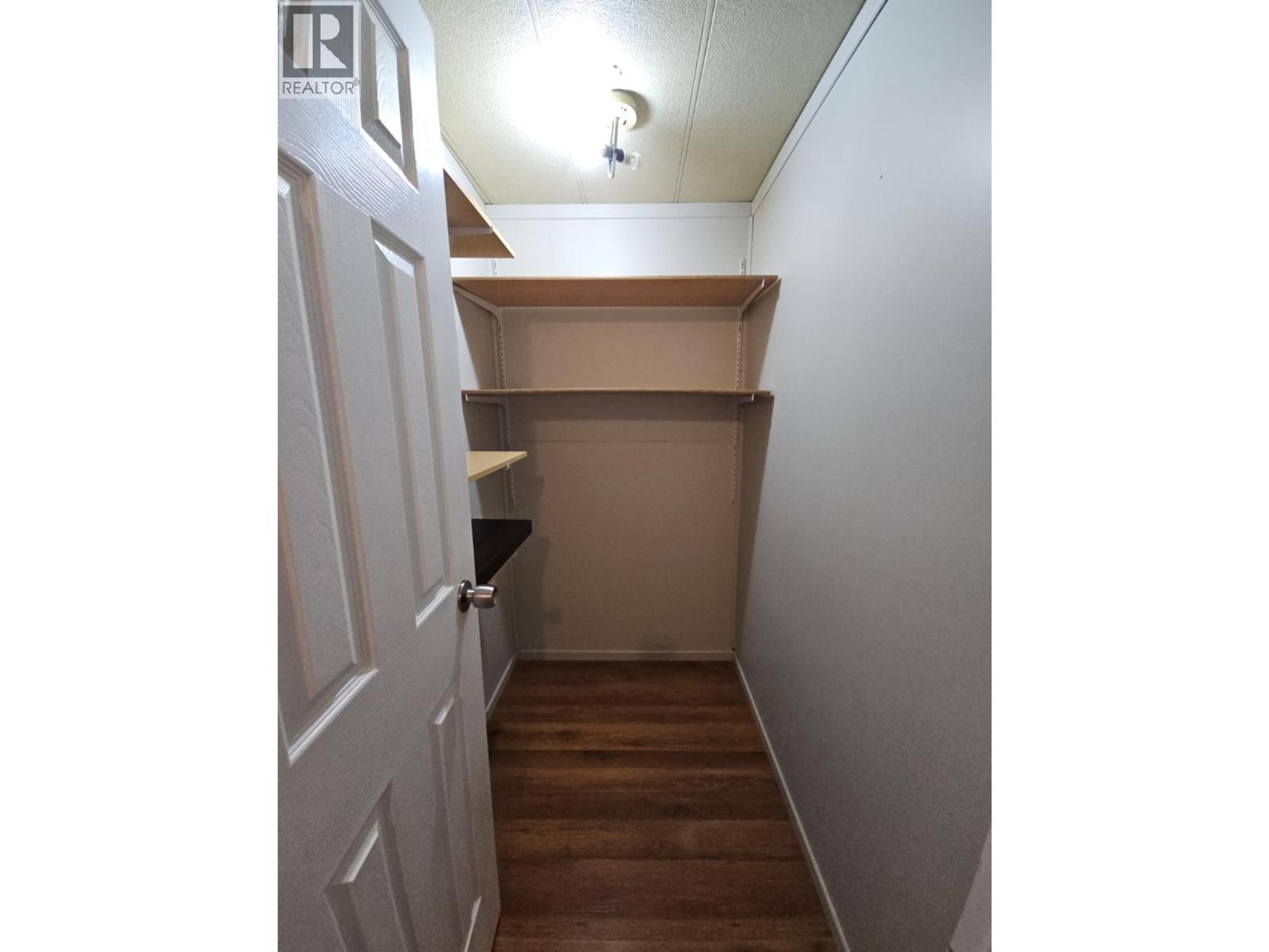 4313 52B AVENUE NE - 31