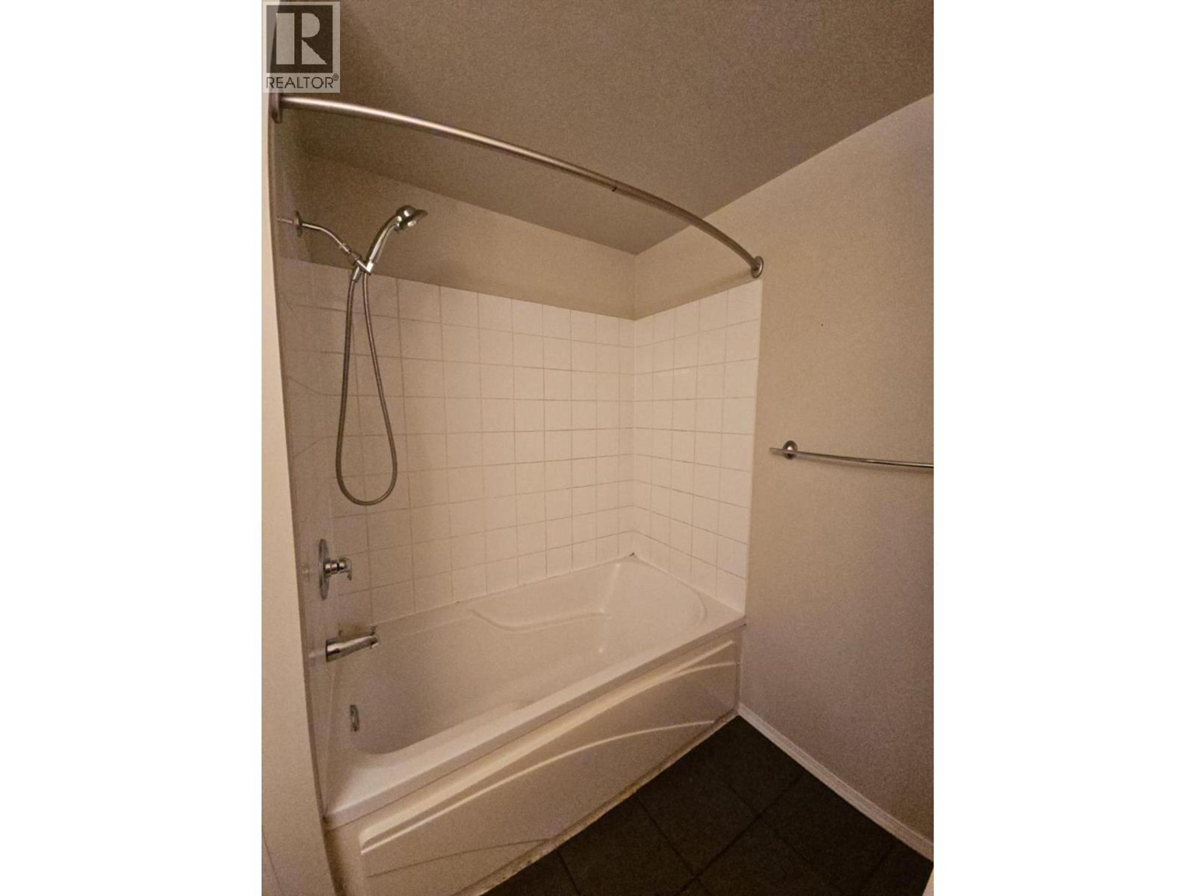 4313 52B AVENUE NE - 37