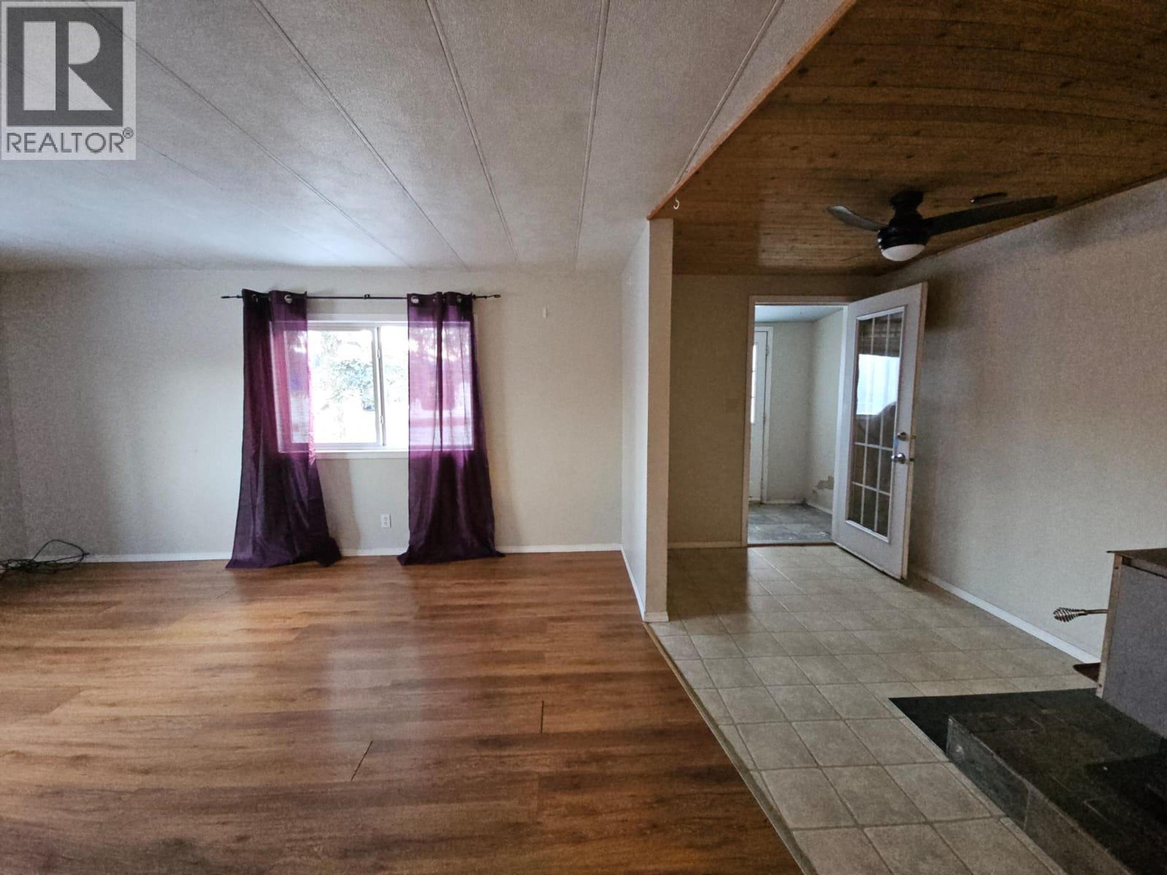 4313 52B AVENUE NE - 4