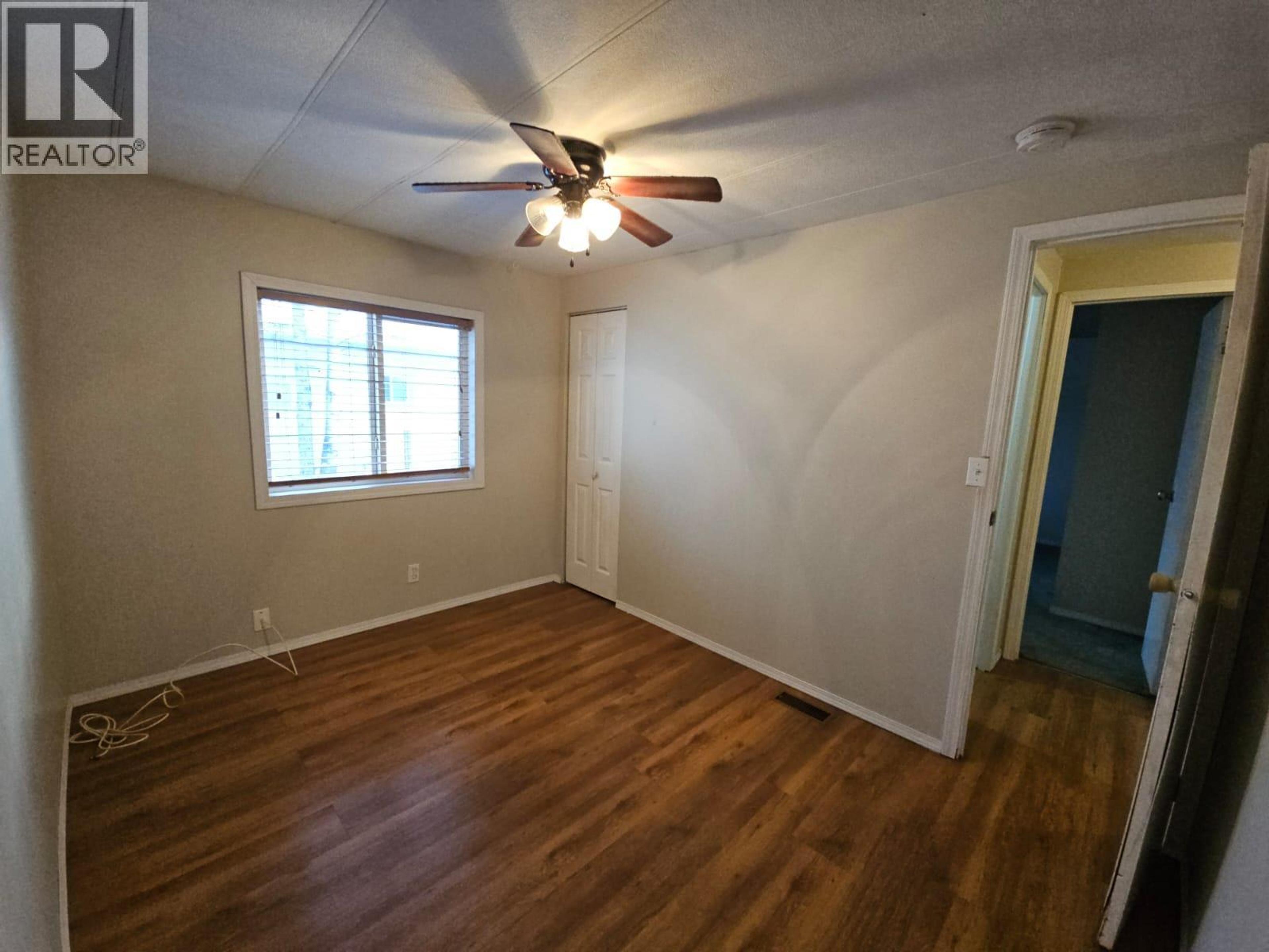 4313 52B AVENUE NE - 40