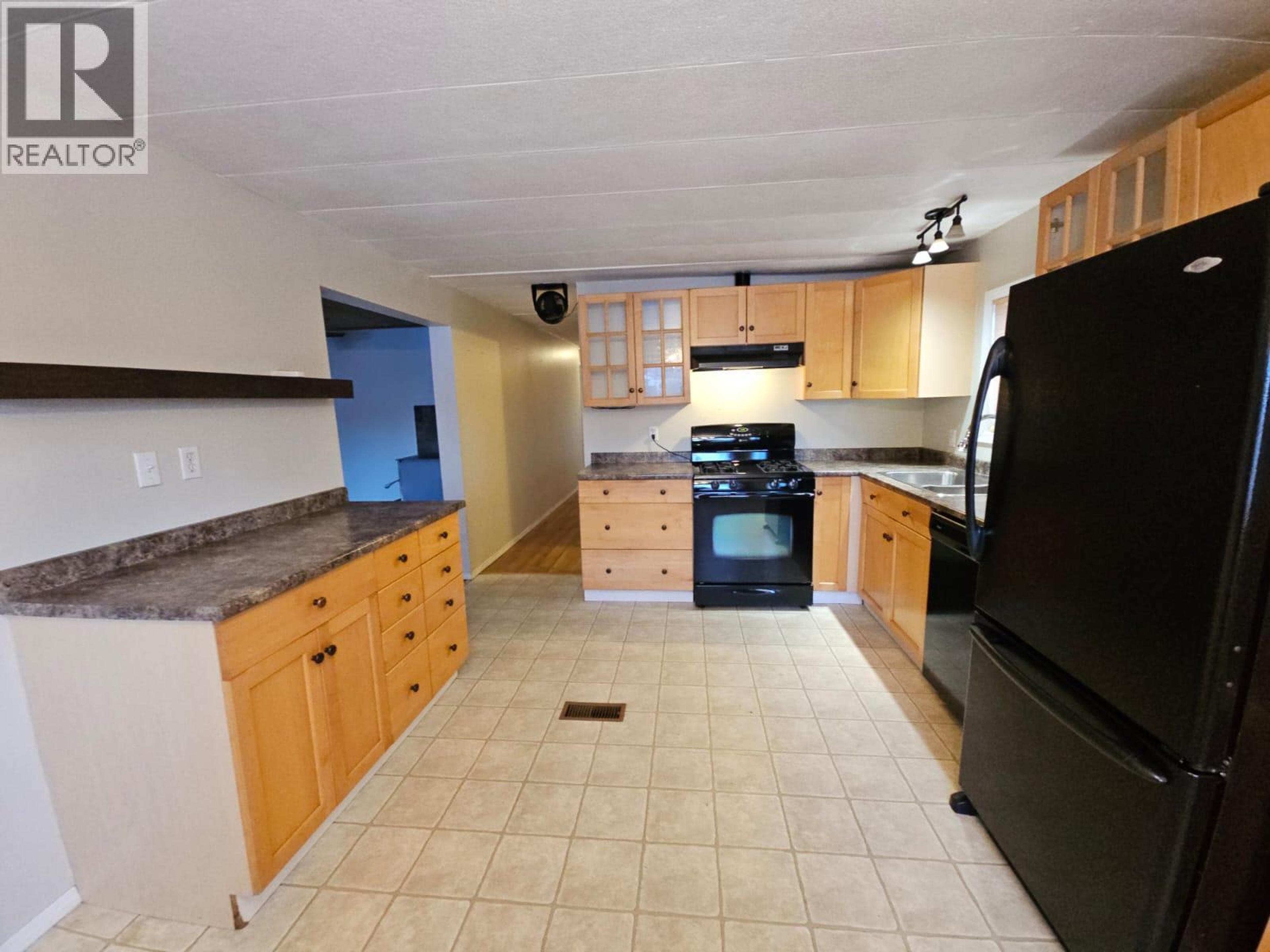 4313 52B AVENUE NE - 9