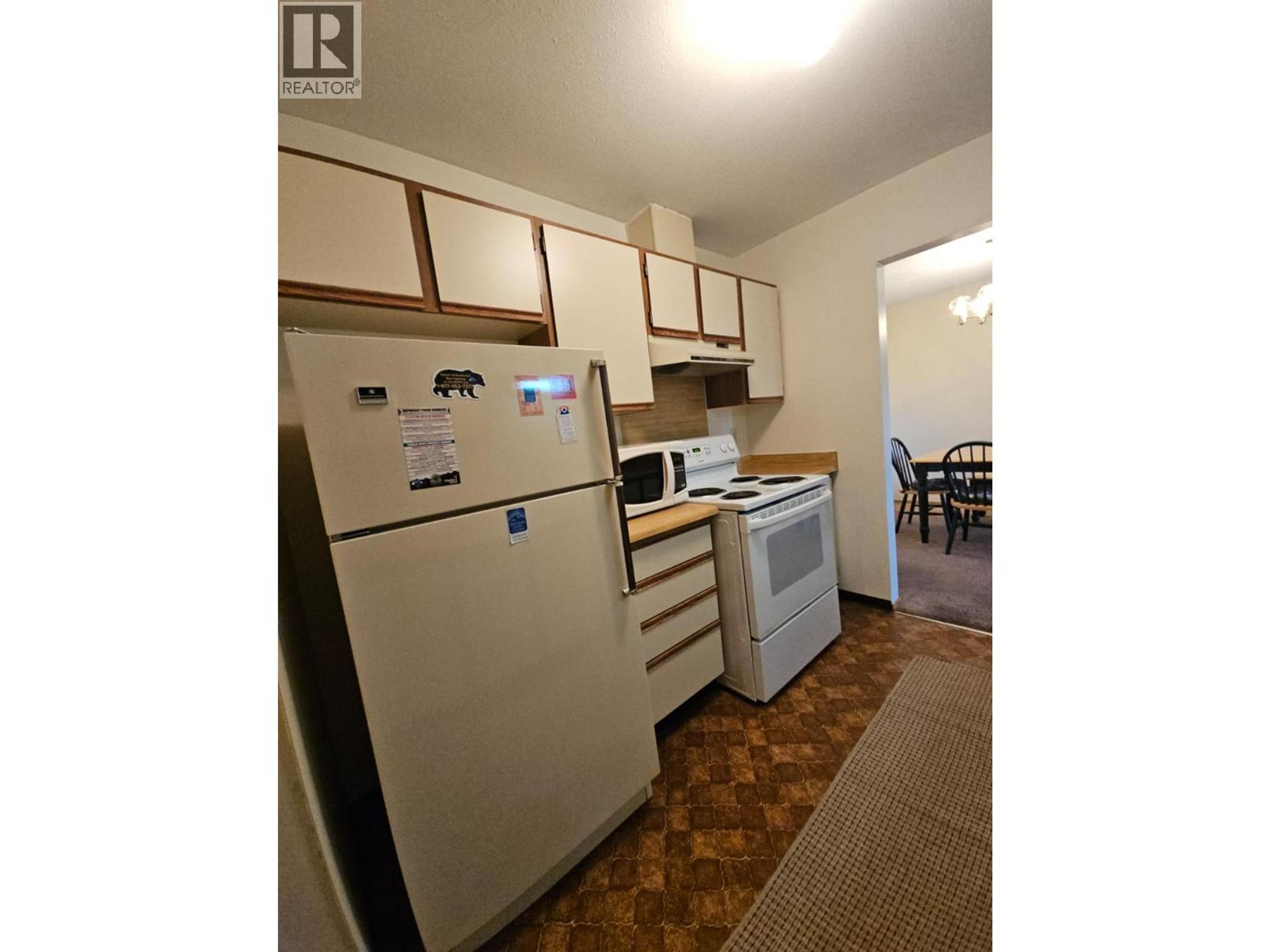 307-195 CHAMBERLAIN CRESCENT - 14