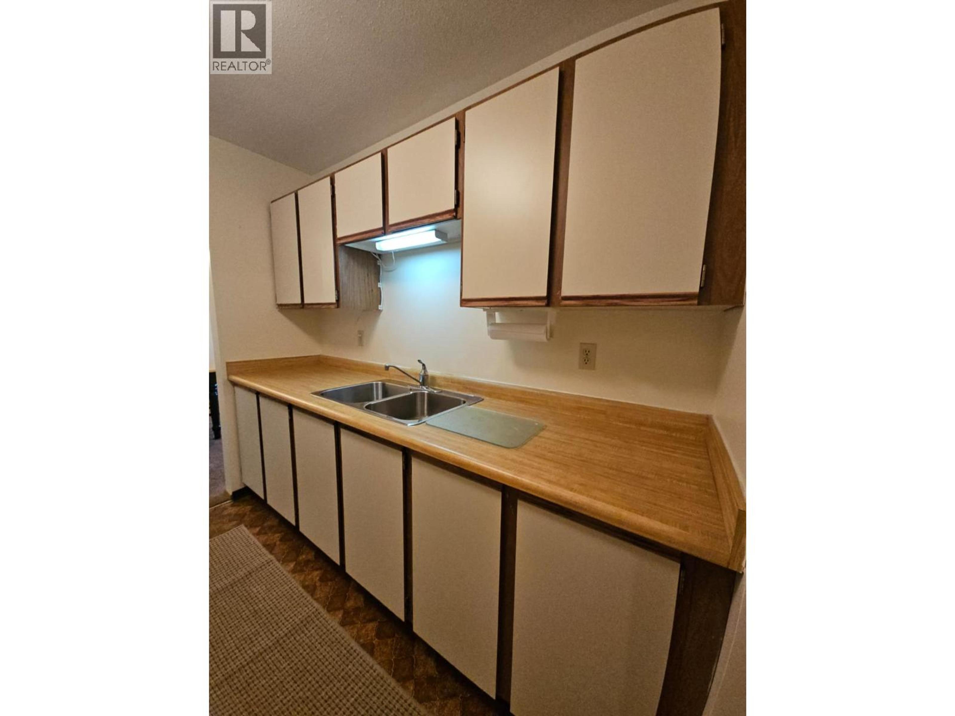 307-195 CHAMBERLAIN CRESCENT - 12