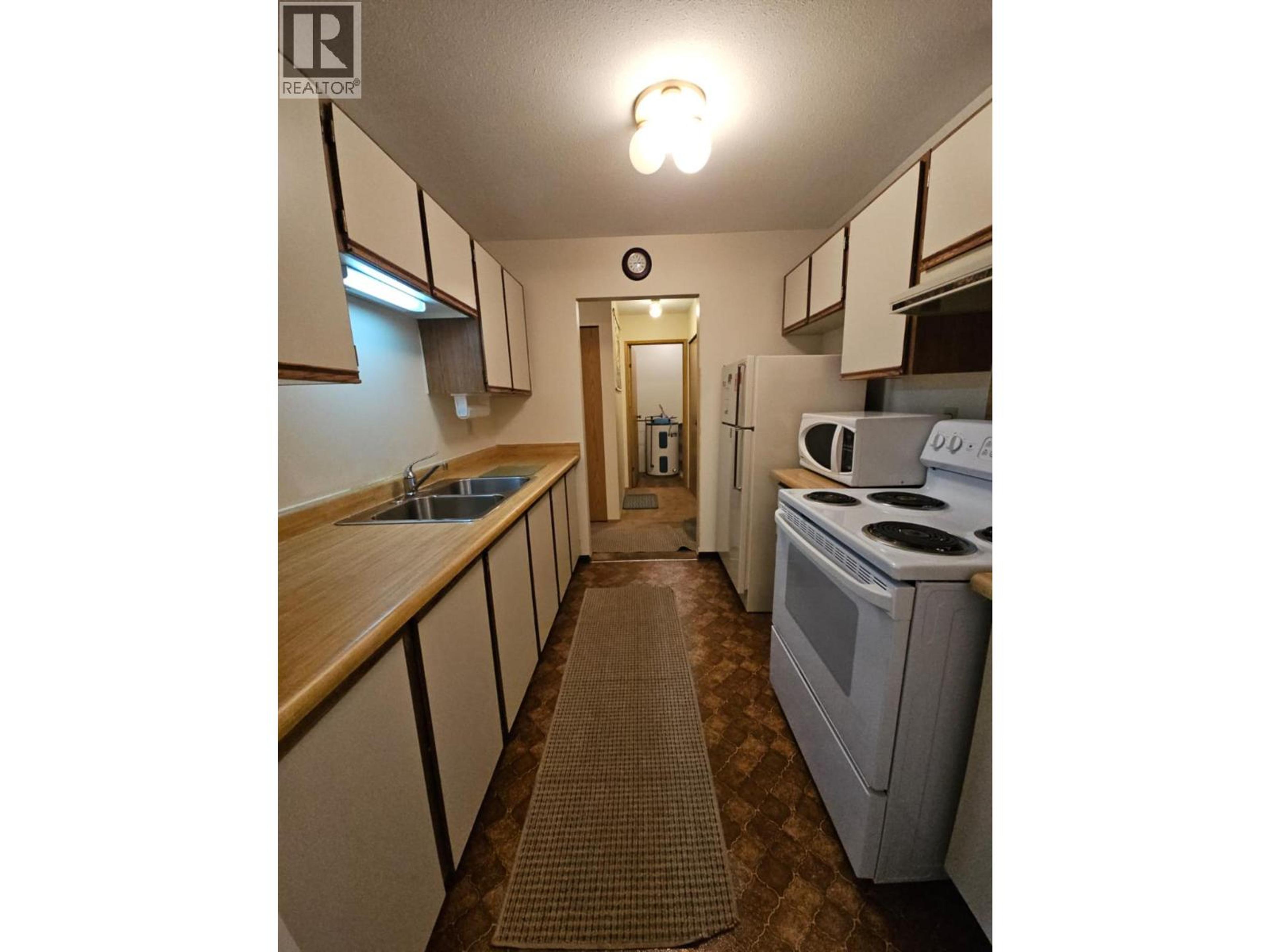 307-195 CHAMBERLAIN CRESCENT - 11