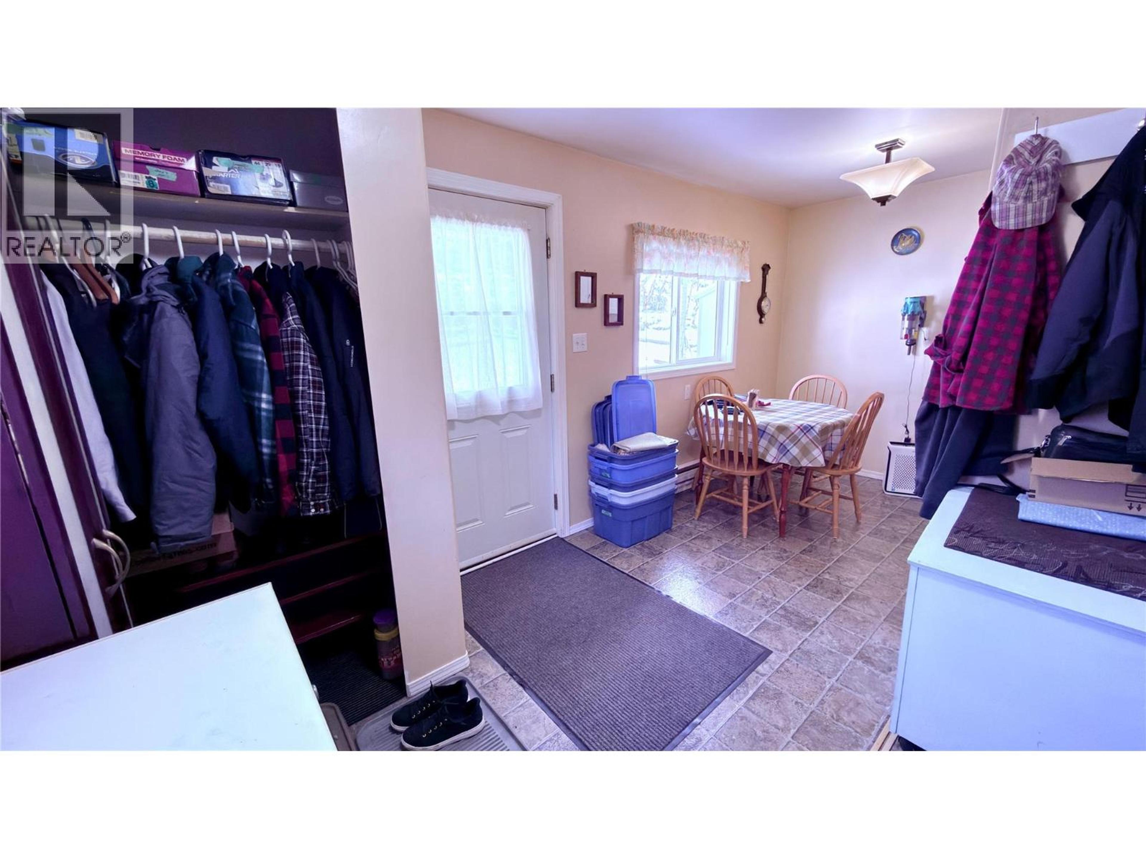 264 LONG LAKE ROAD - 30