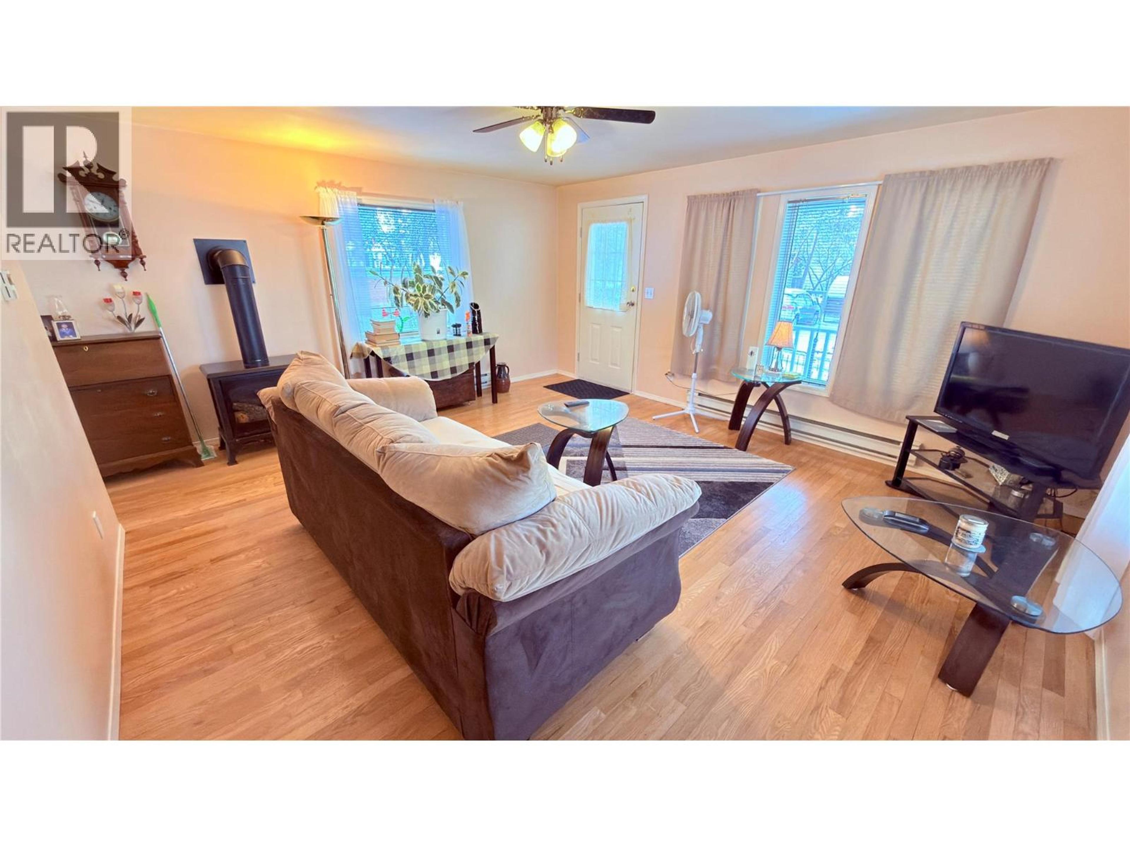 264 LONG LAKE ROAD - 14