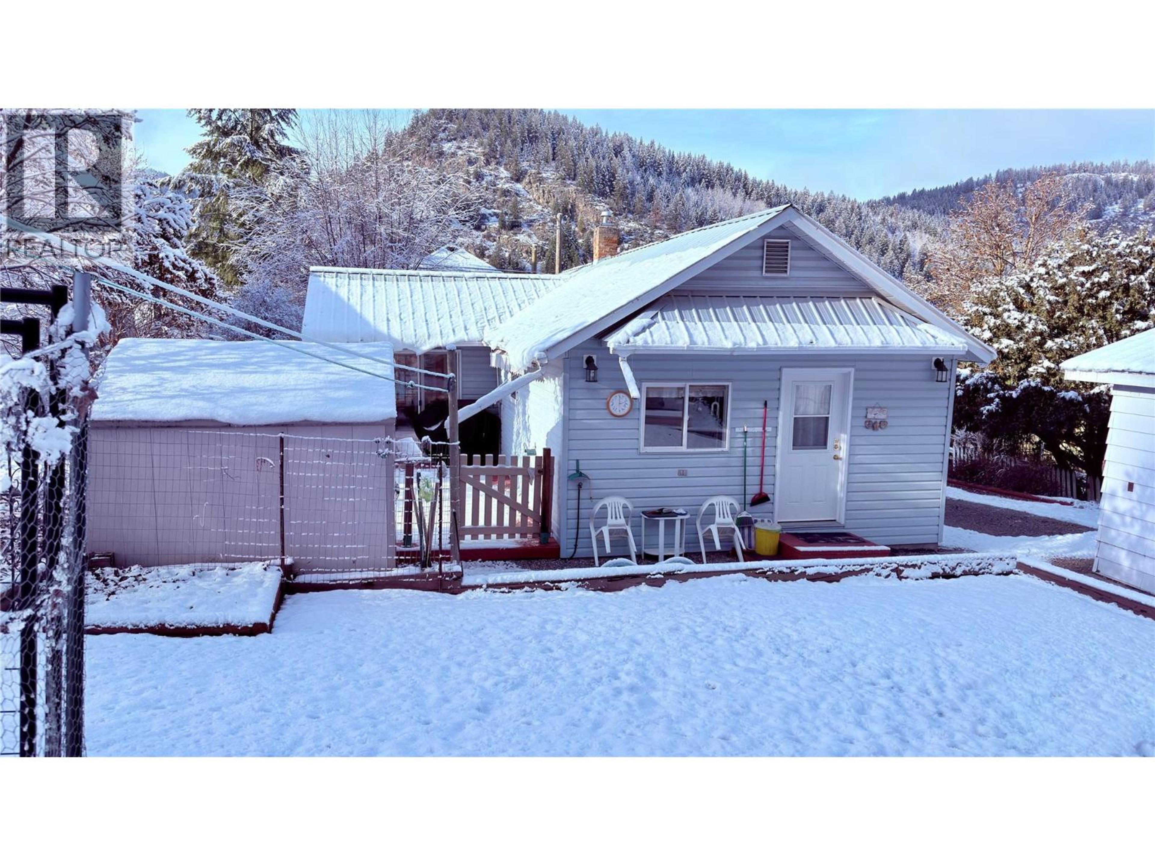 264 LONG LAKE ROAD - 9