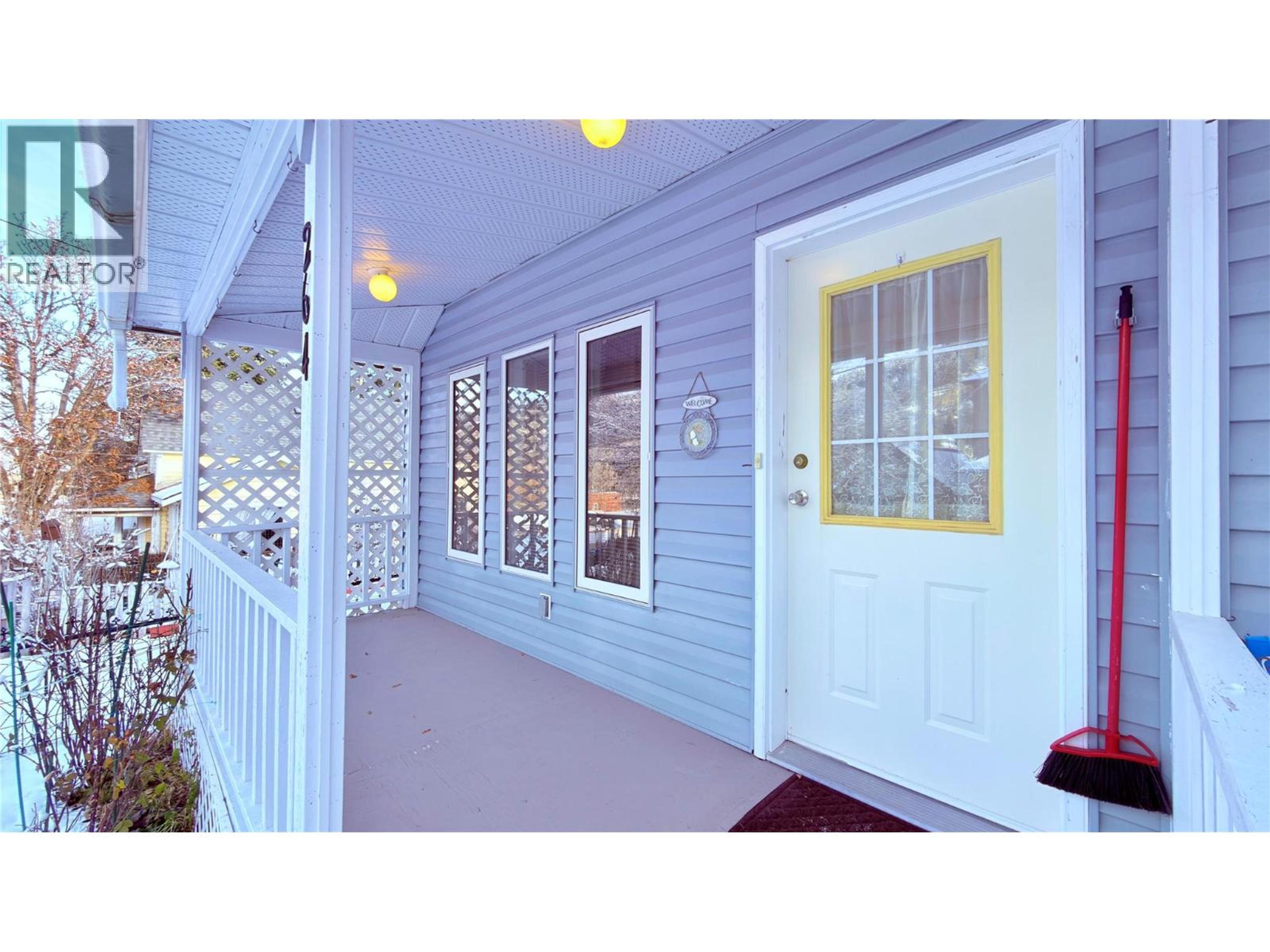 264 LONG LAKE ROAD - 4