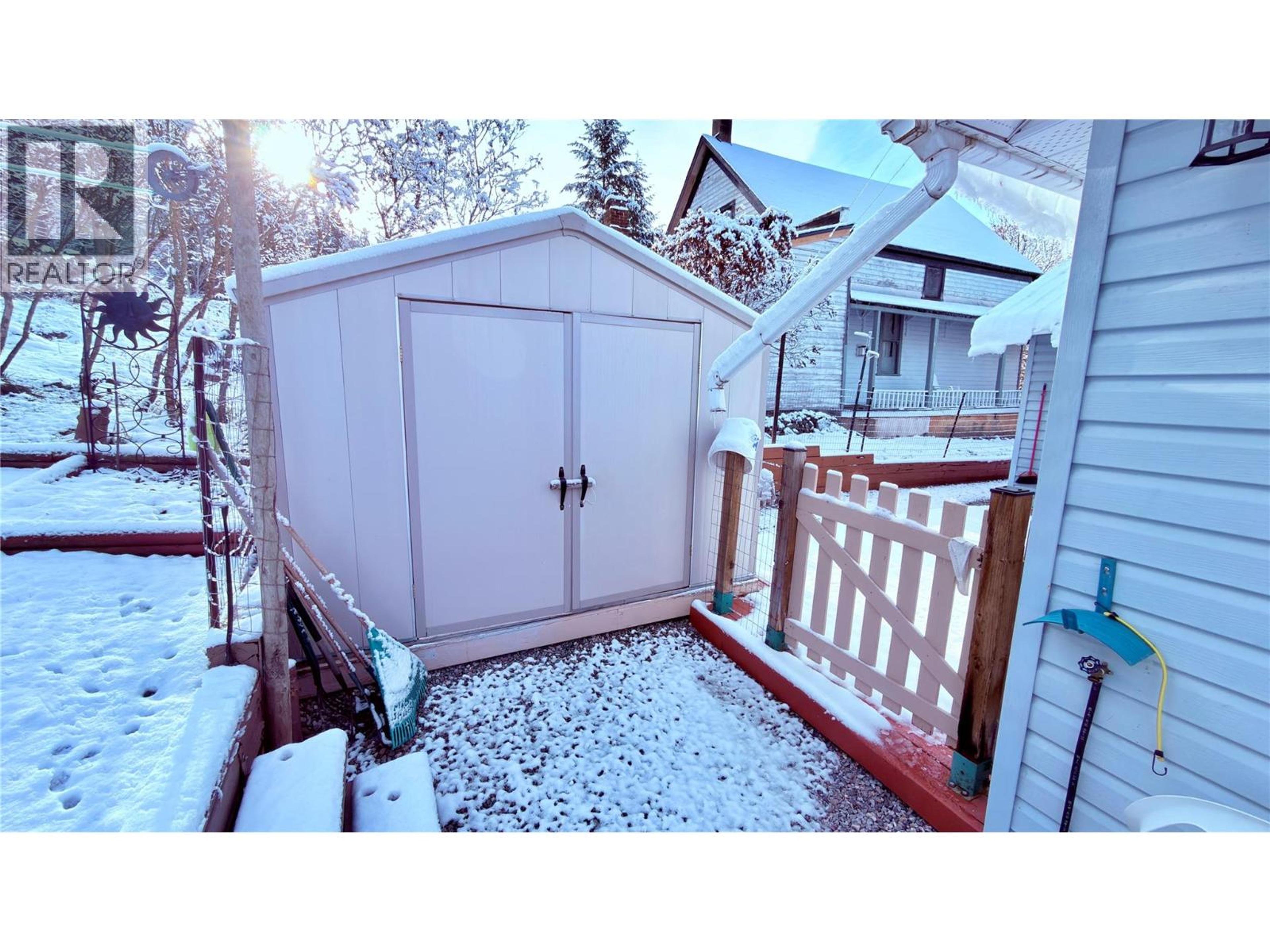 264 LONG LAKE ROAD - 11