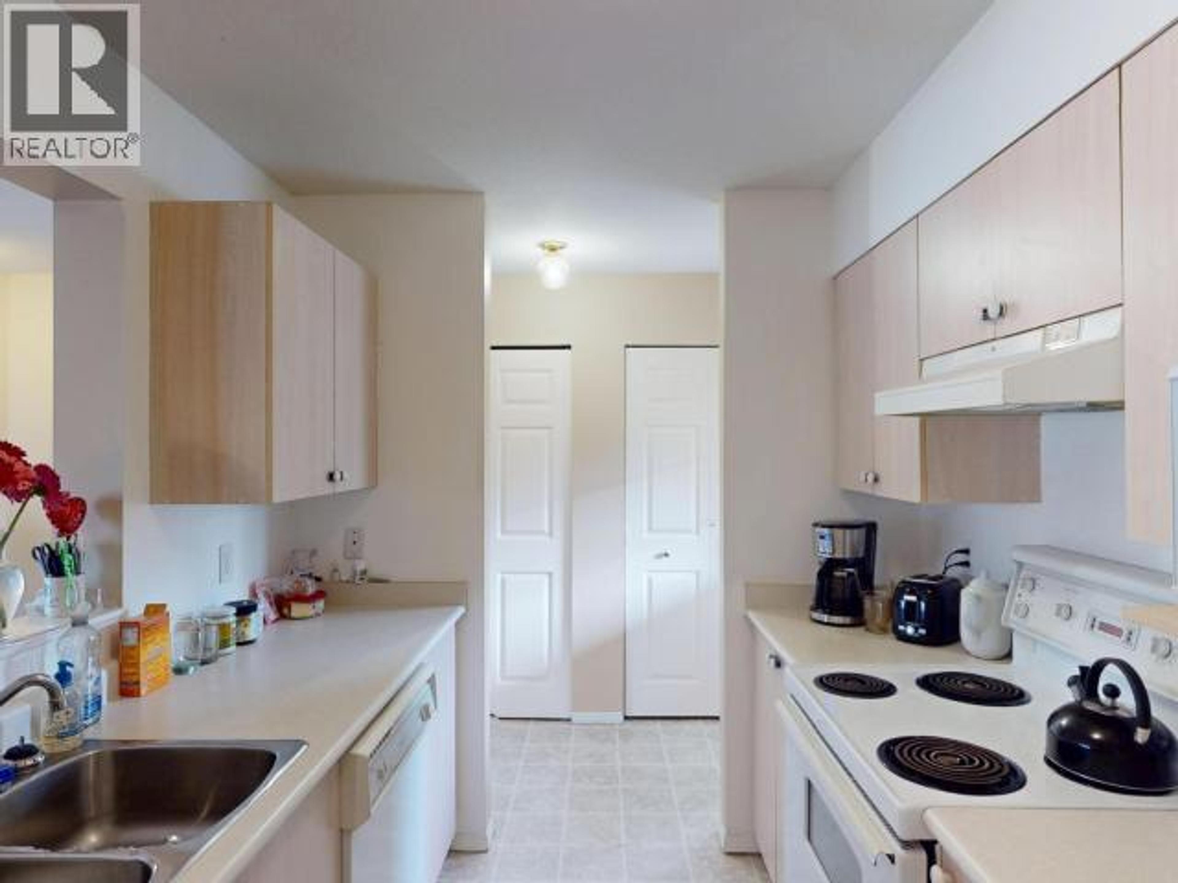 #301 5701 WILLOW AVE - 6