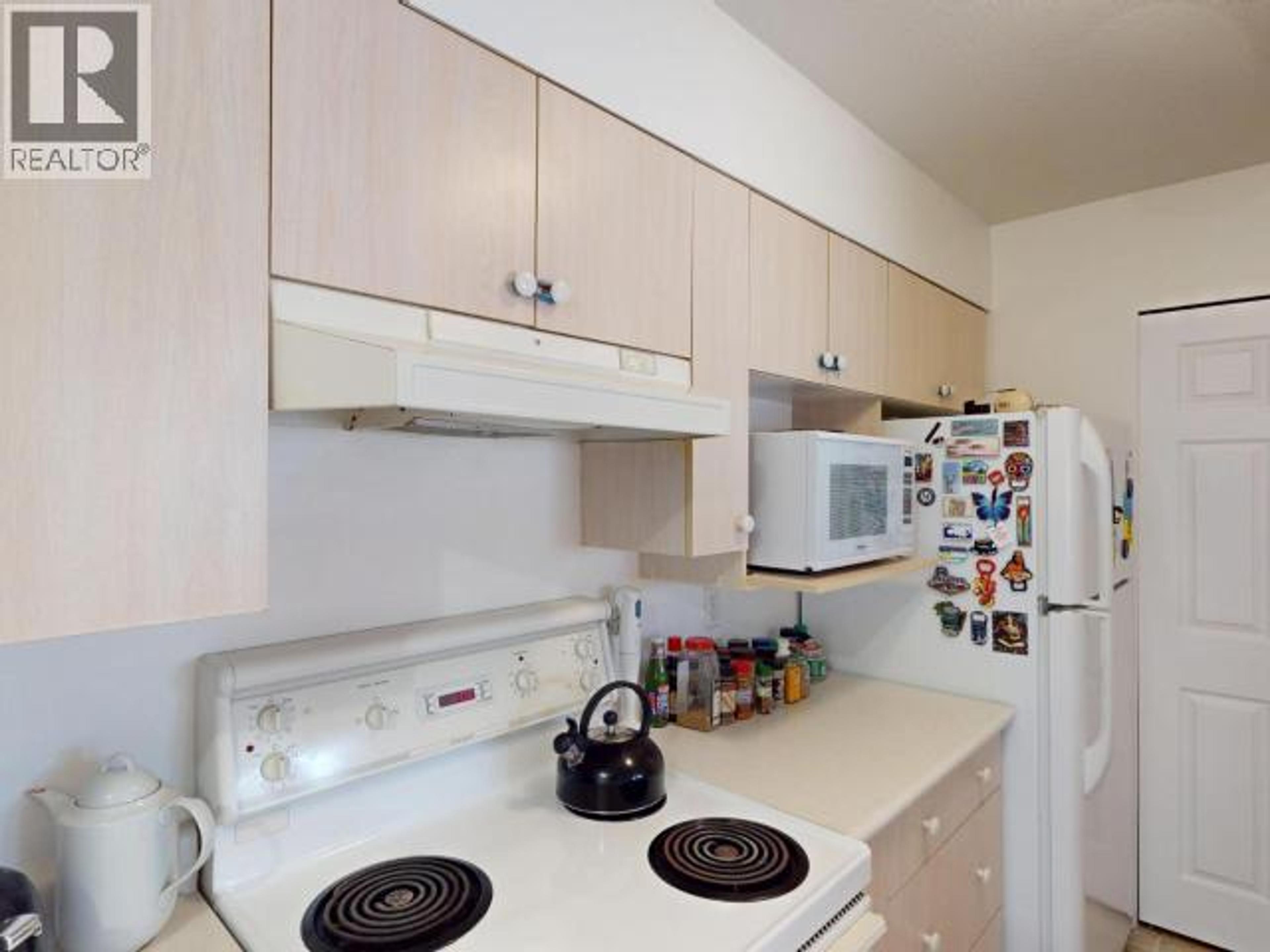 #301 5701 WILLOW AVE - 7