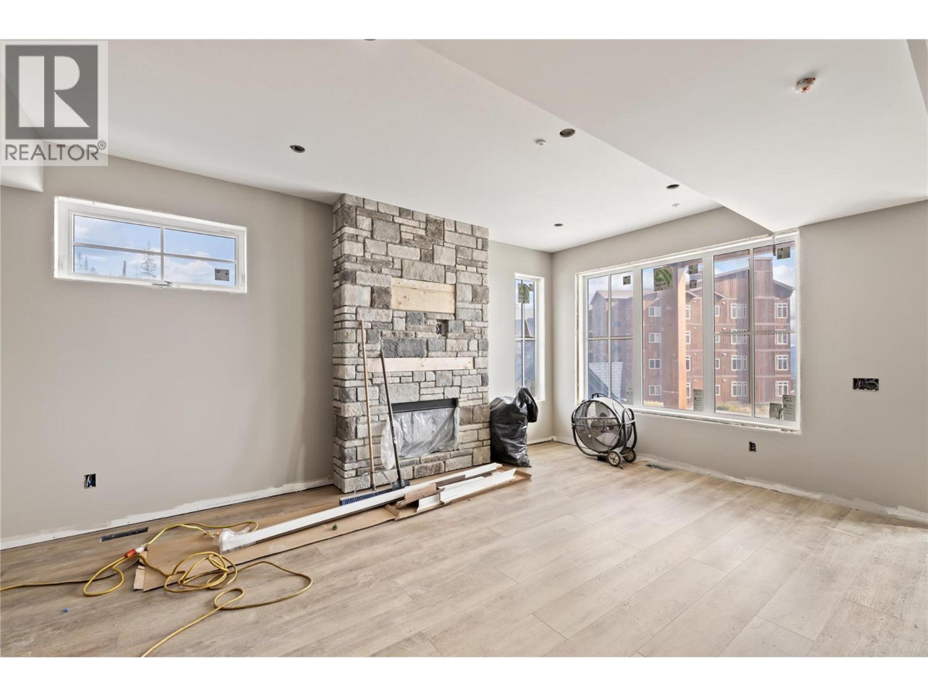 #88 255 FEATHERTOP WAY - 22