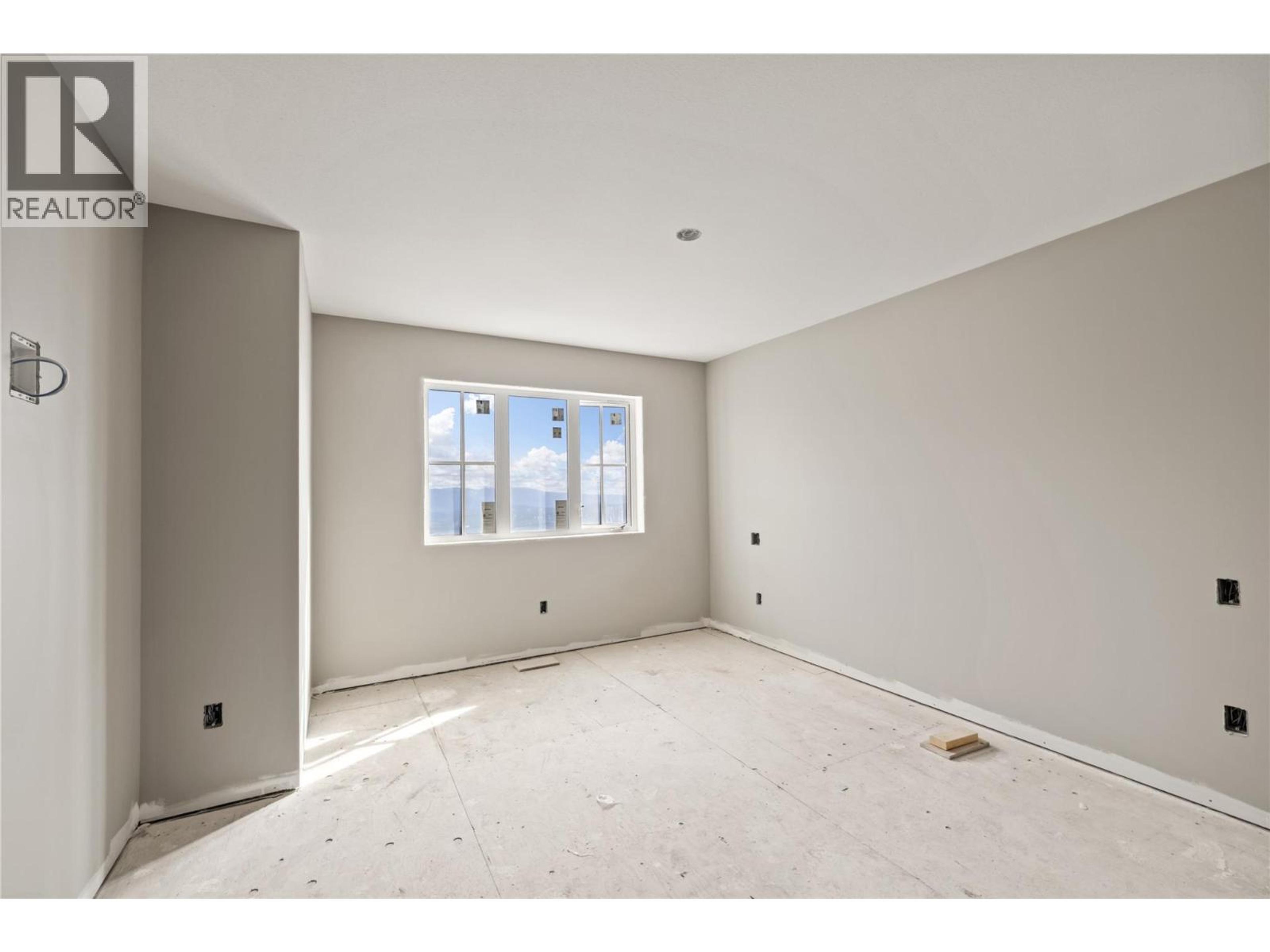 #88 255 FEATHERTOP WAY - 25