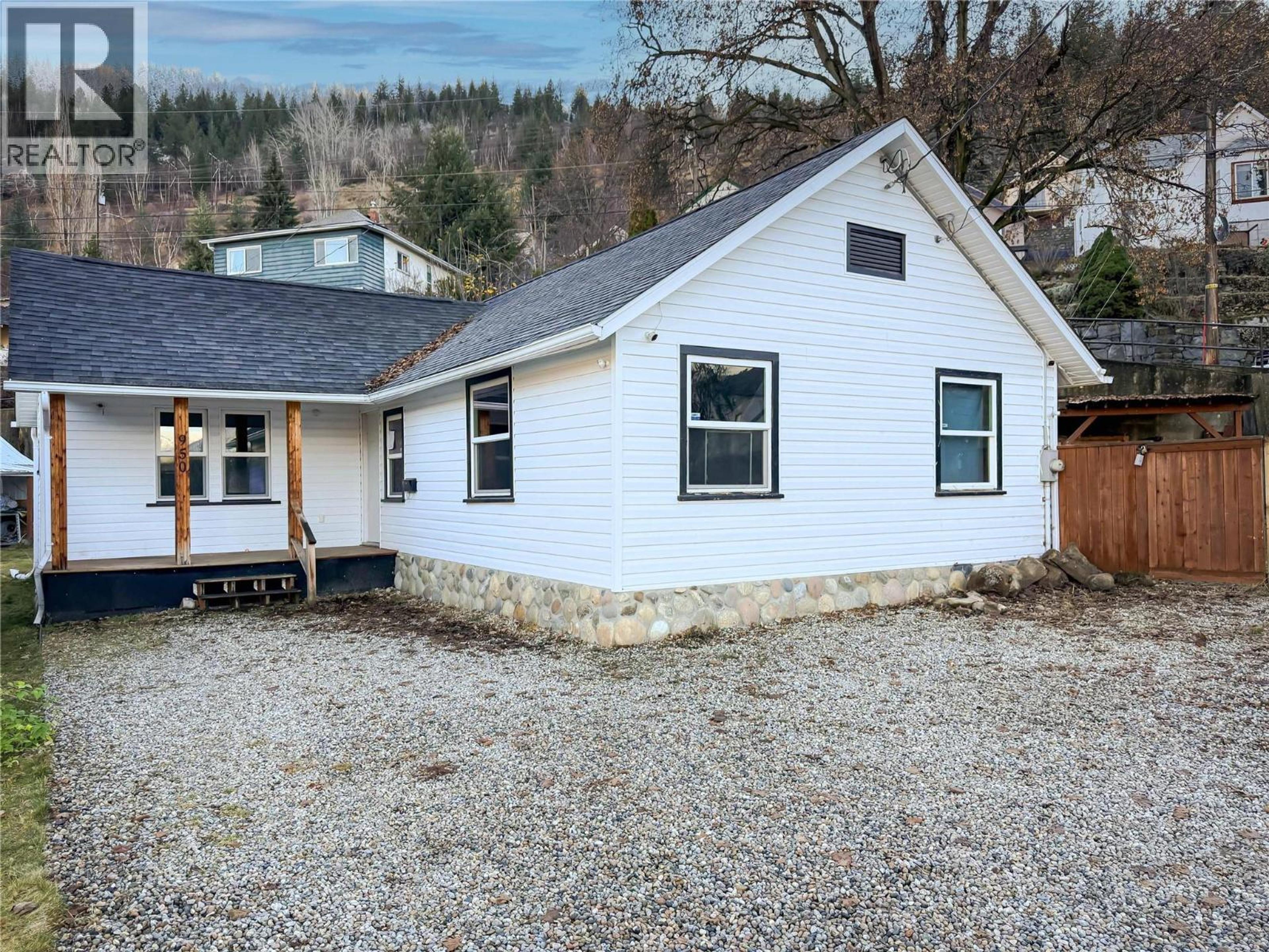 950 ASPEN STREET - Main Image