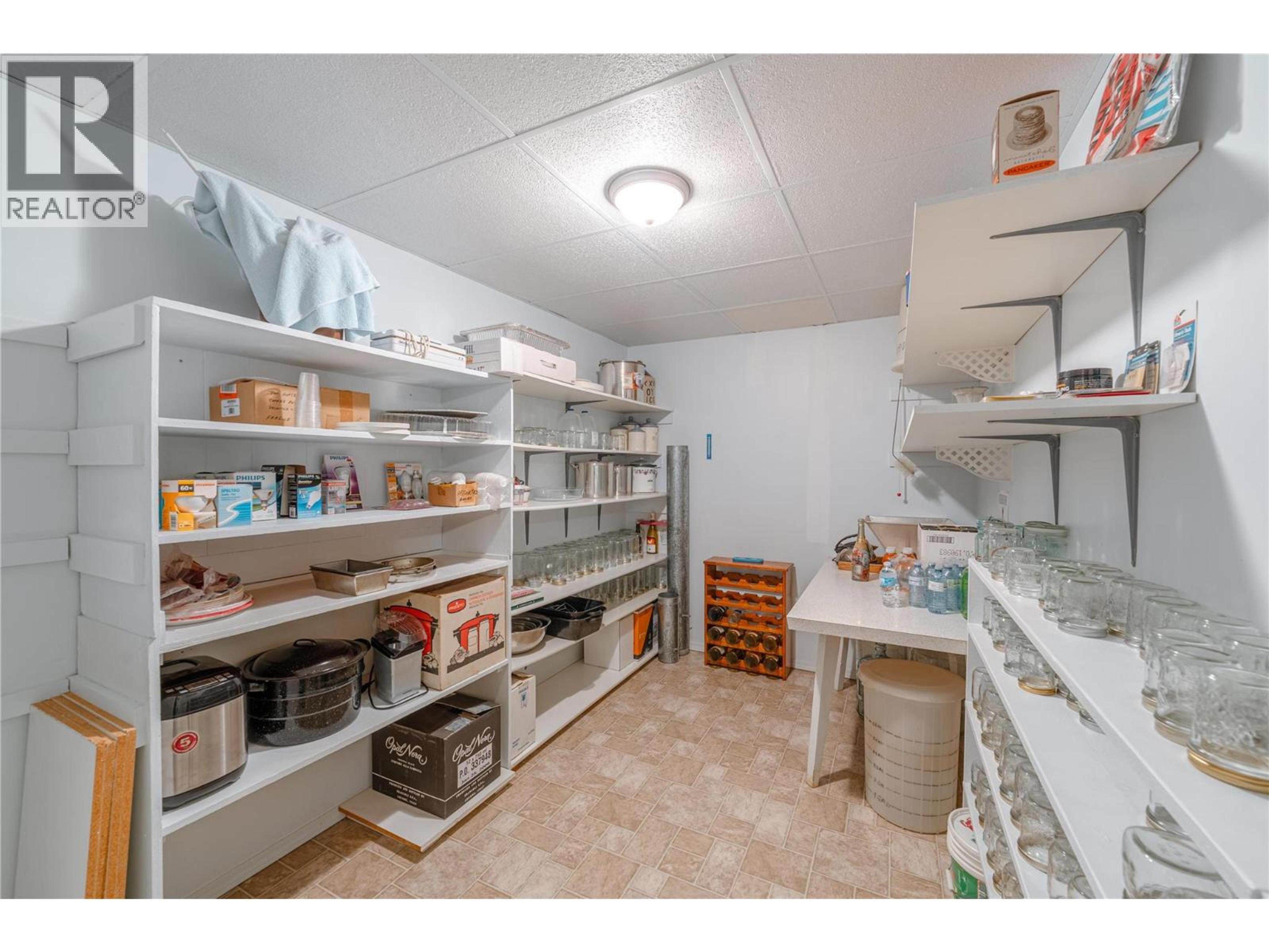 139 TRACK STREET STREET E - Image 2