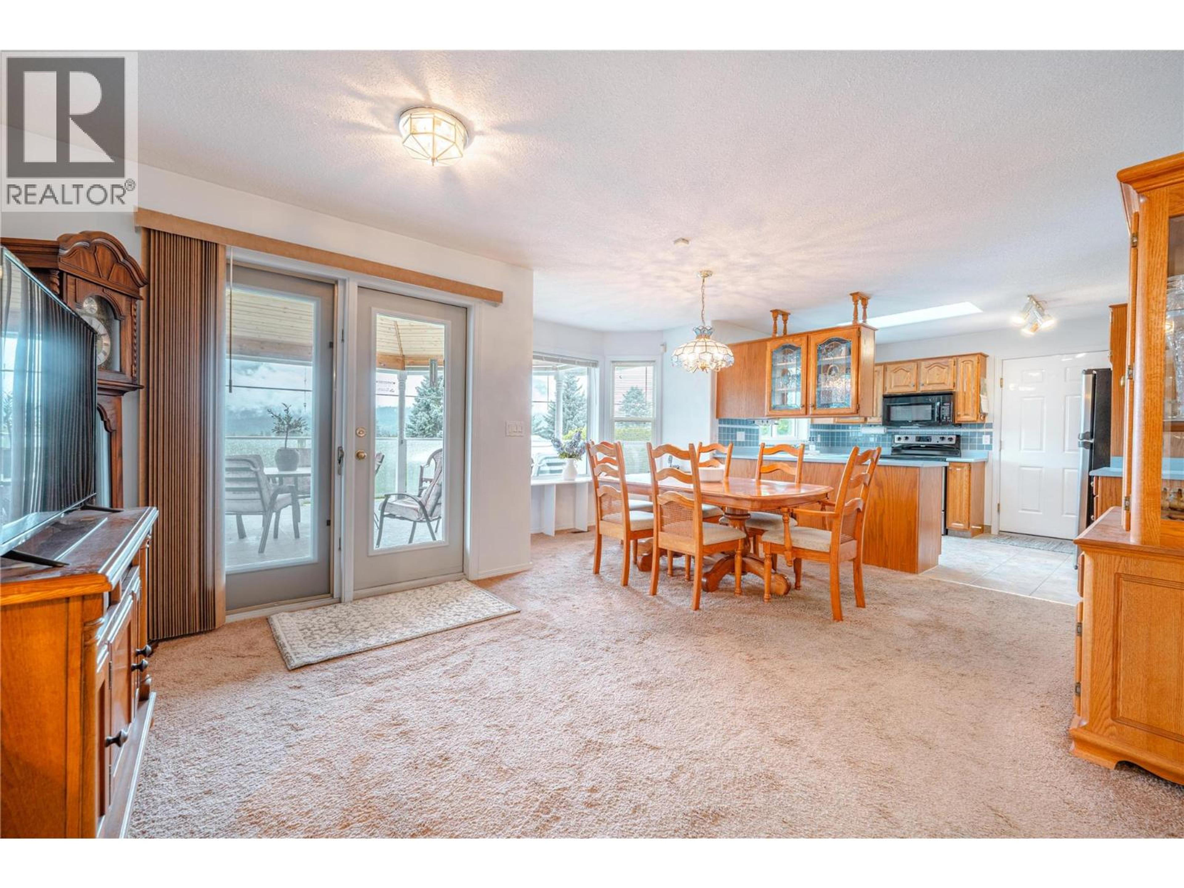 139 TRACK STREET STREET E - 32