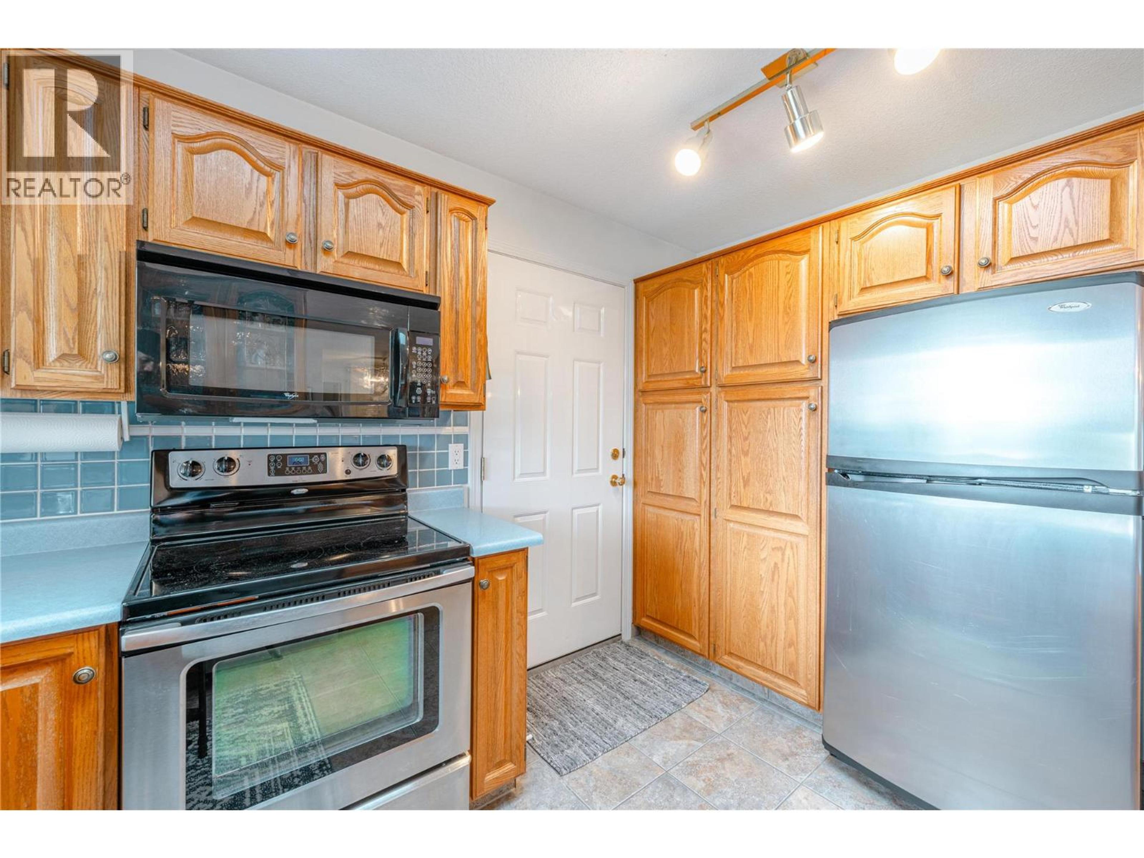 139 TRACK STREET STREET E - 38