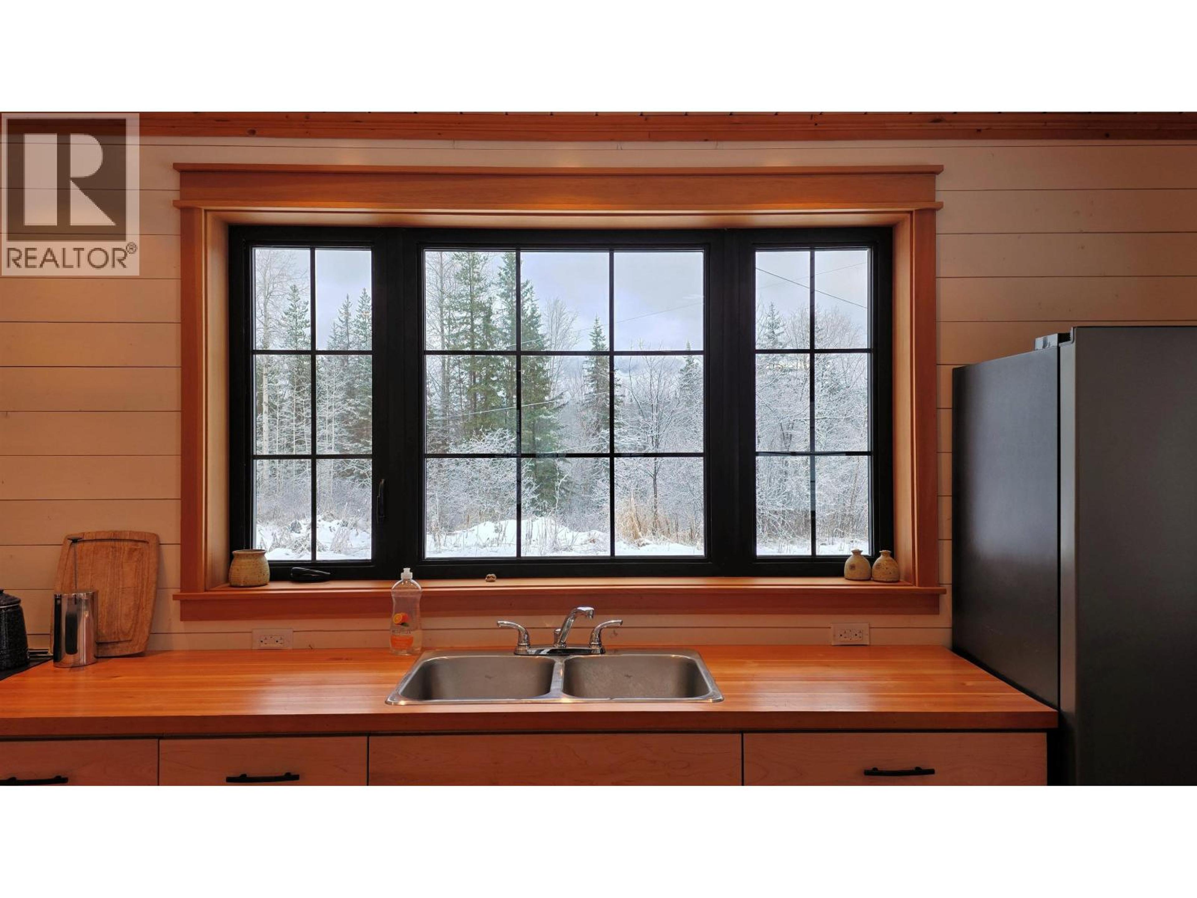 30 SEVENTEEN MILE ROAD - 13