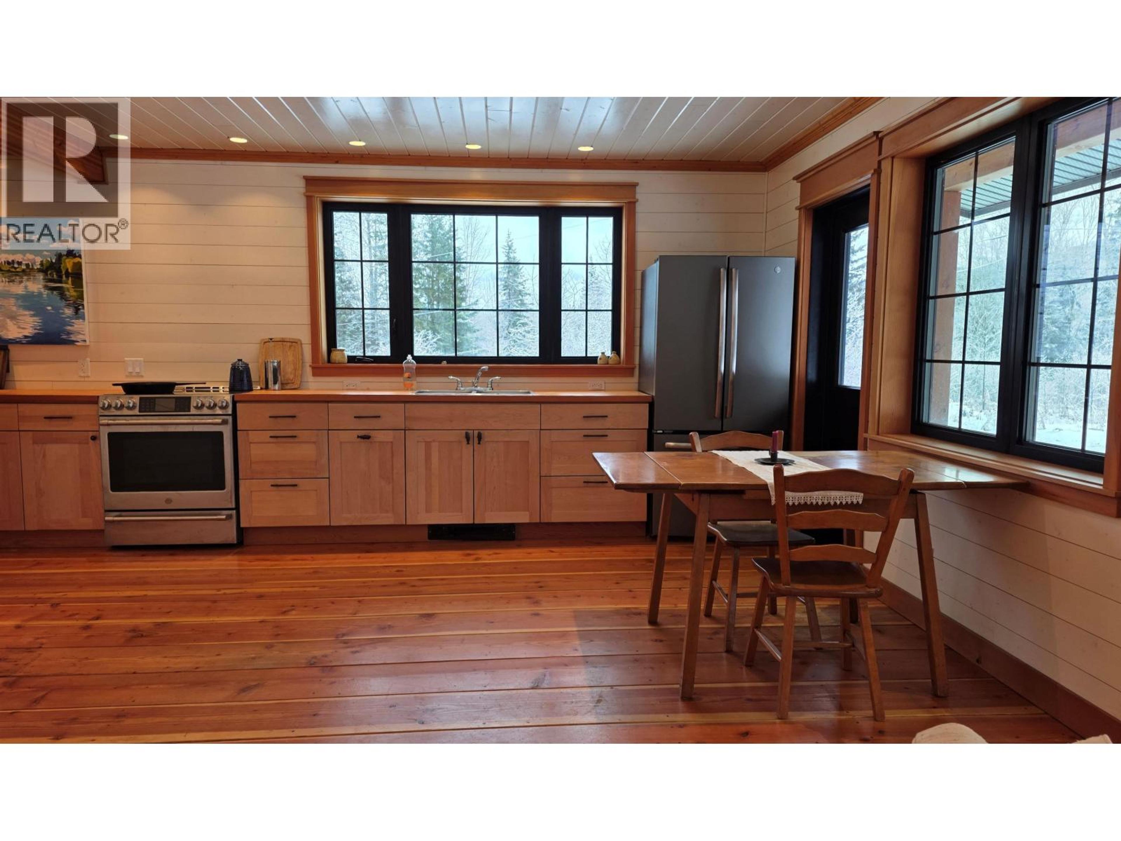 30 SEVENTEEN MILE ROAD - 14