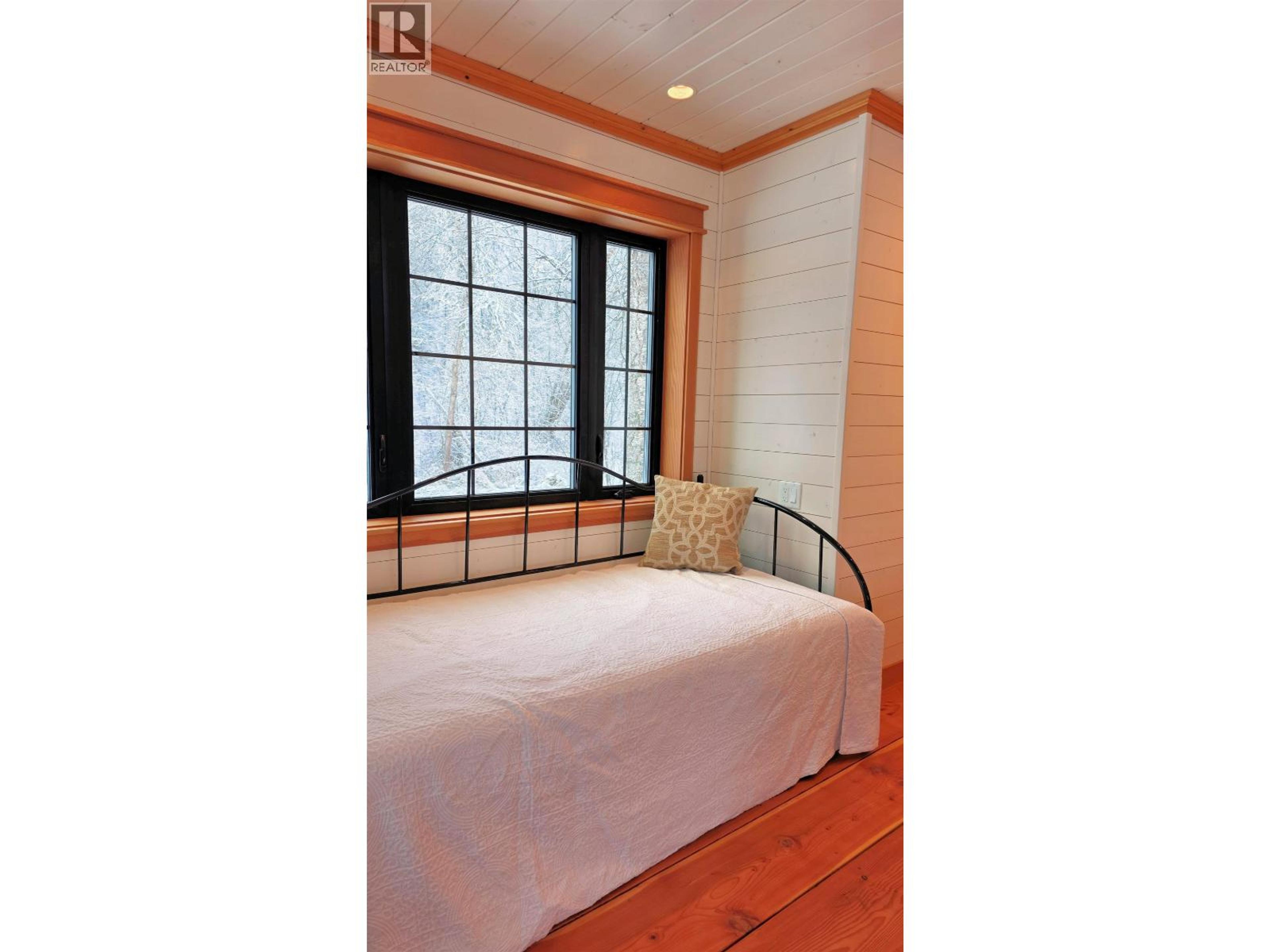 30 SEVENTEEN MILE ROAD - 21