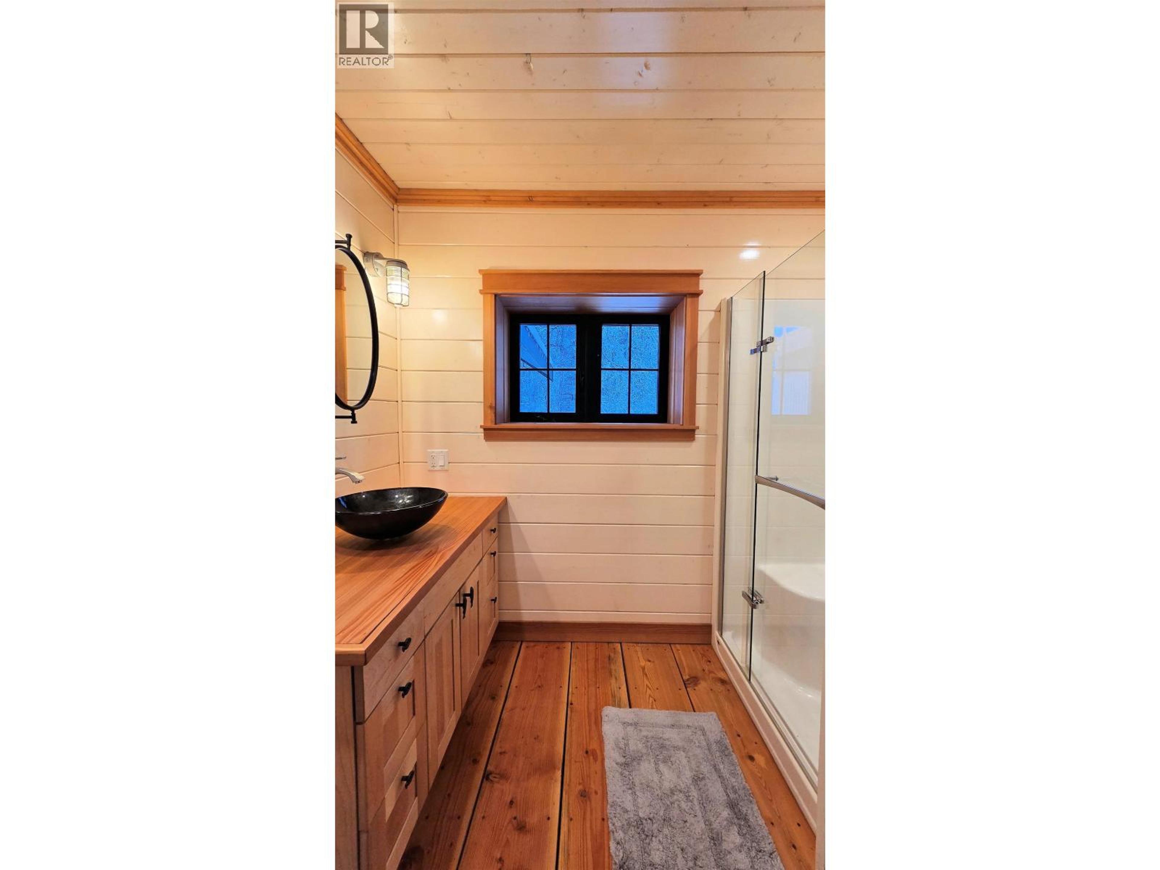 30 SEVENTEEN MILE ROAD - 28