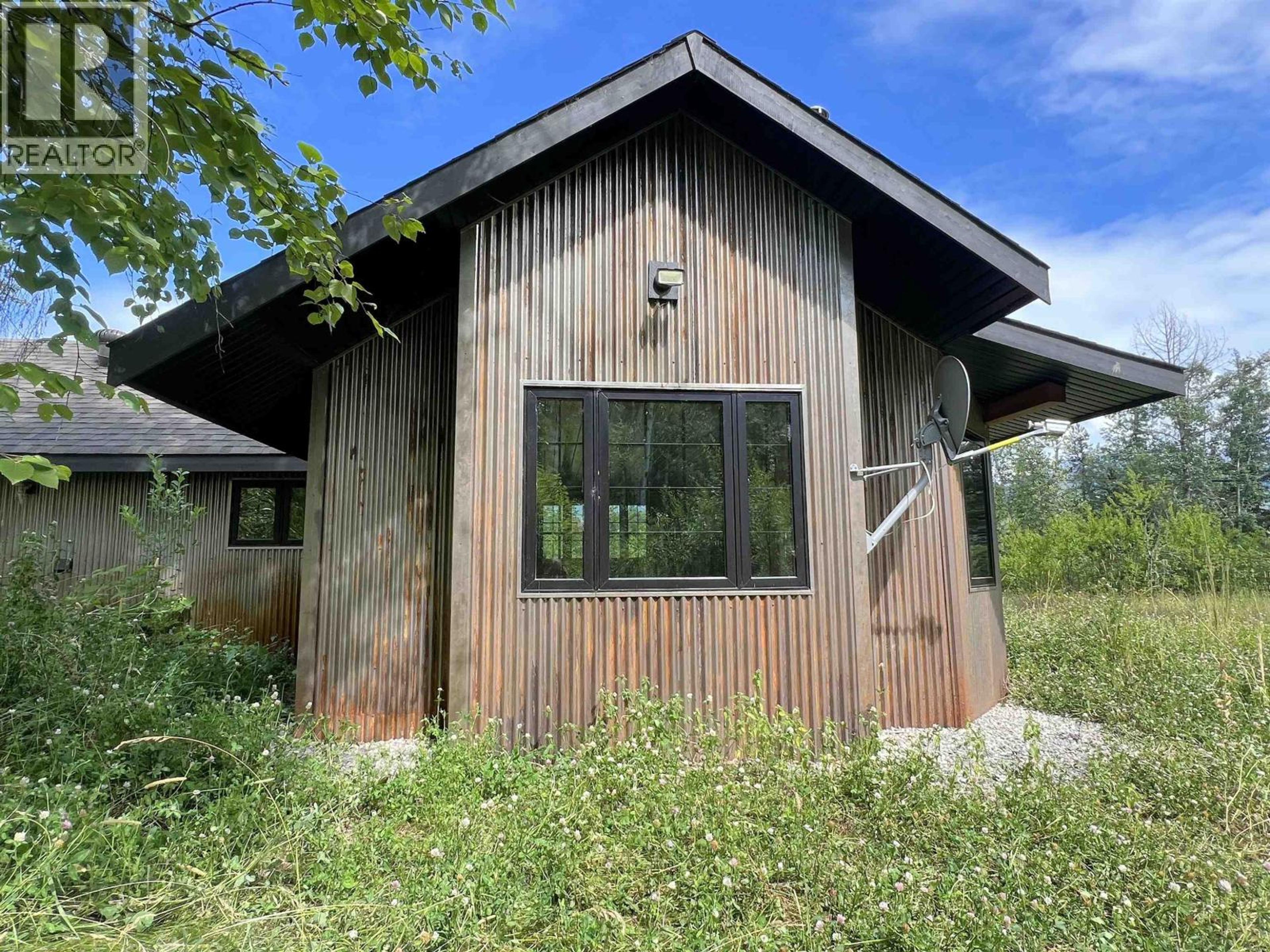 30 SEVENTEEN MILE ROAD - 34