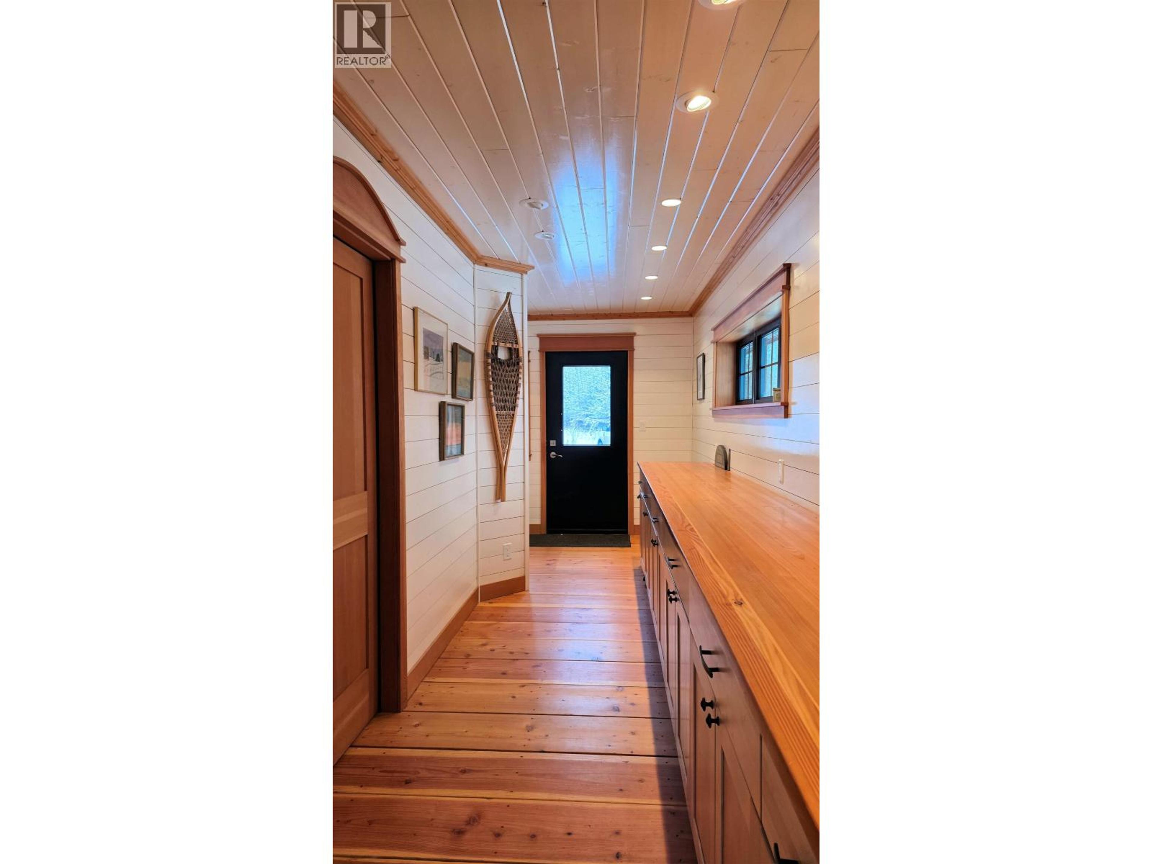 30 SEVENTEEN MILE ROAD - 6