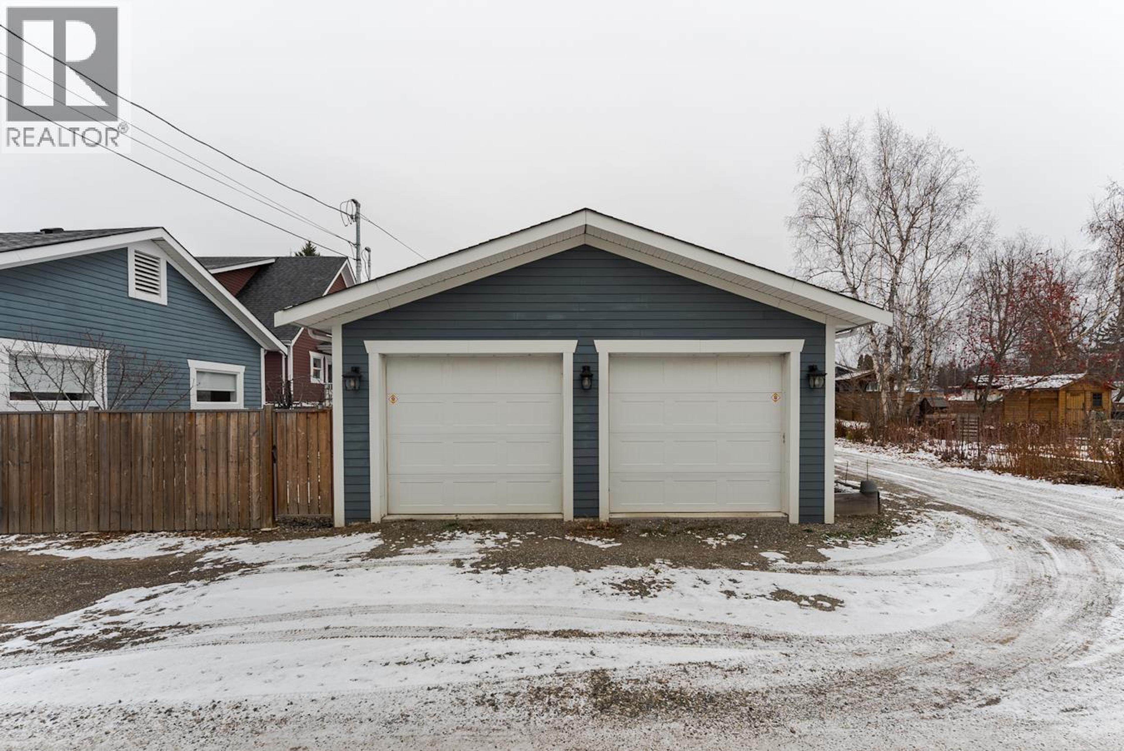 2155 8TH AVENUE - 31