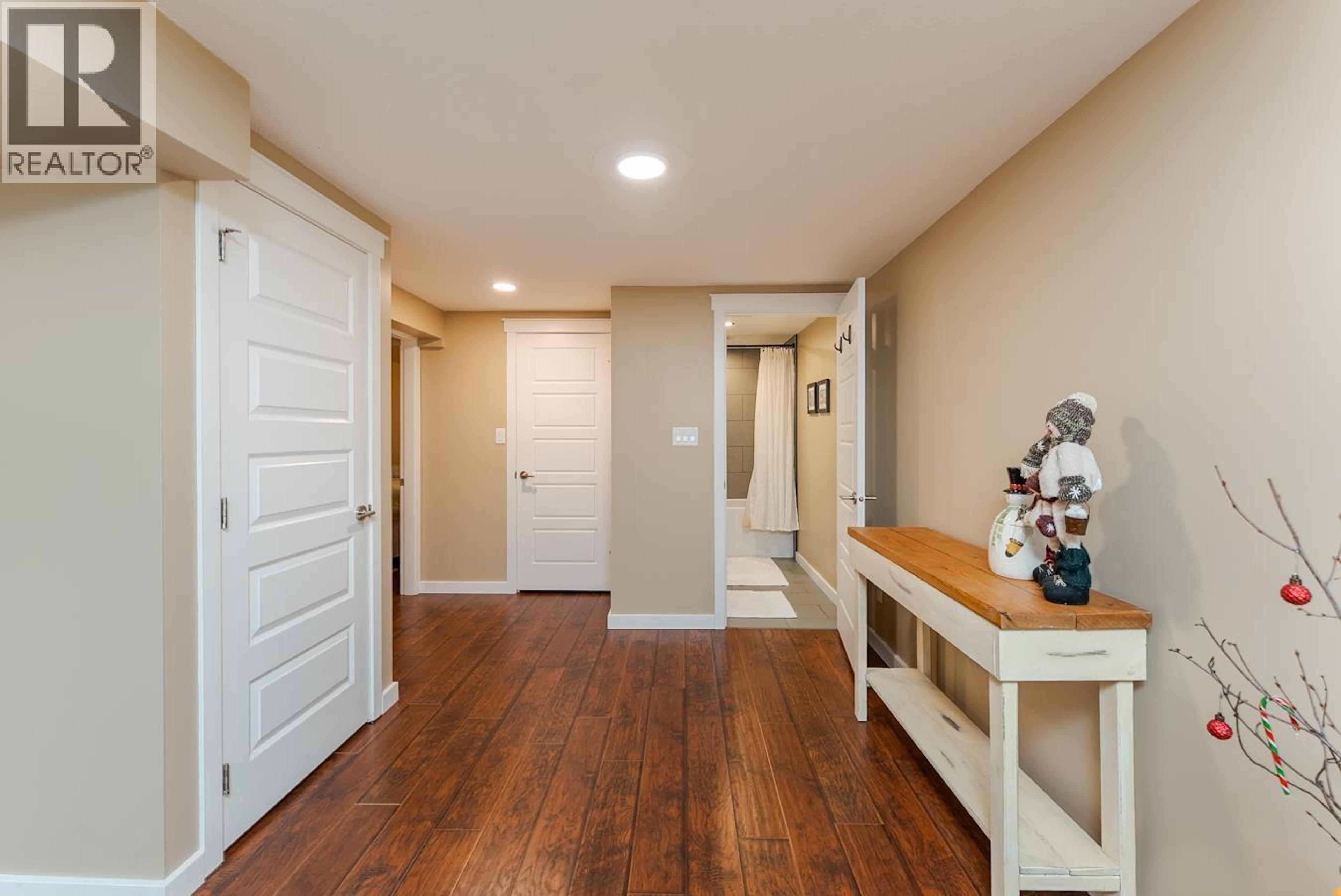 2155 8TH AVENUE - 24