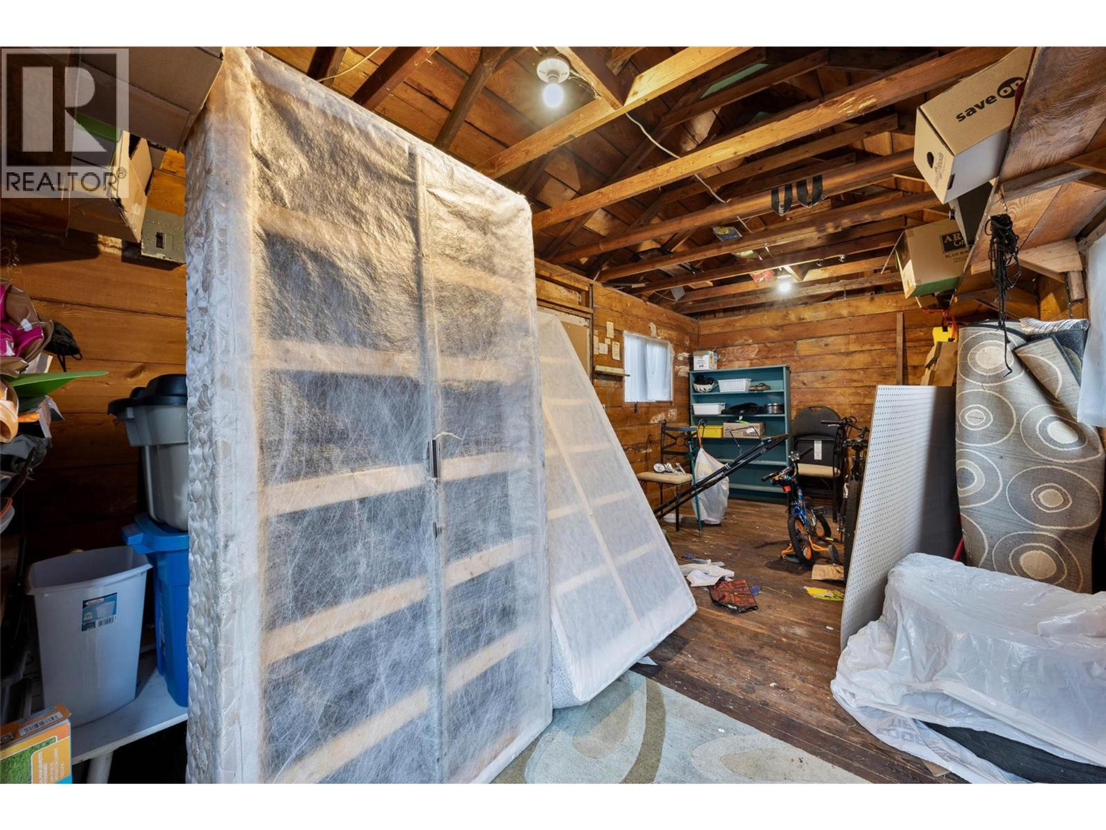 1026 HILLSIDE AVENUE - 17