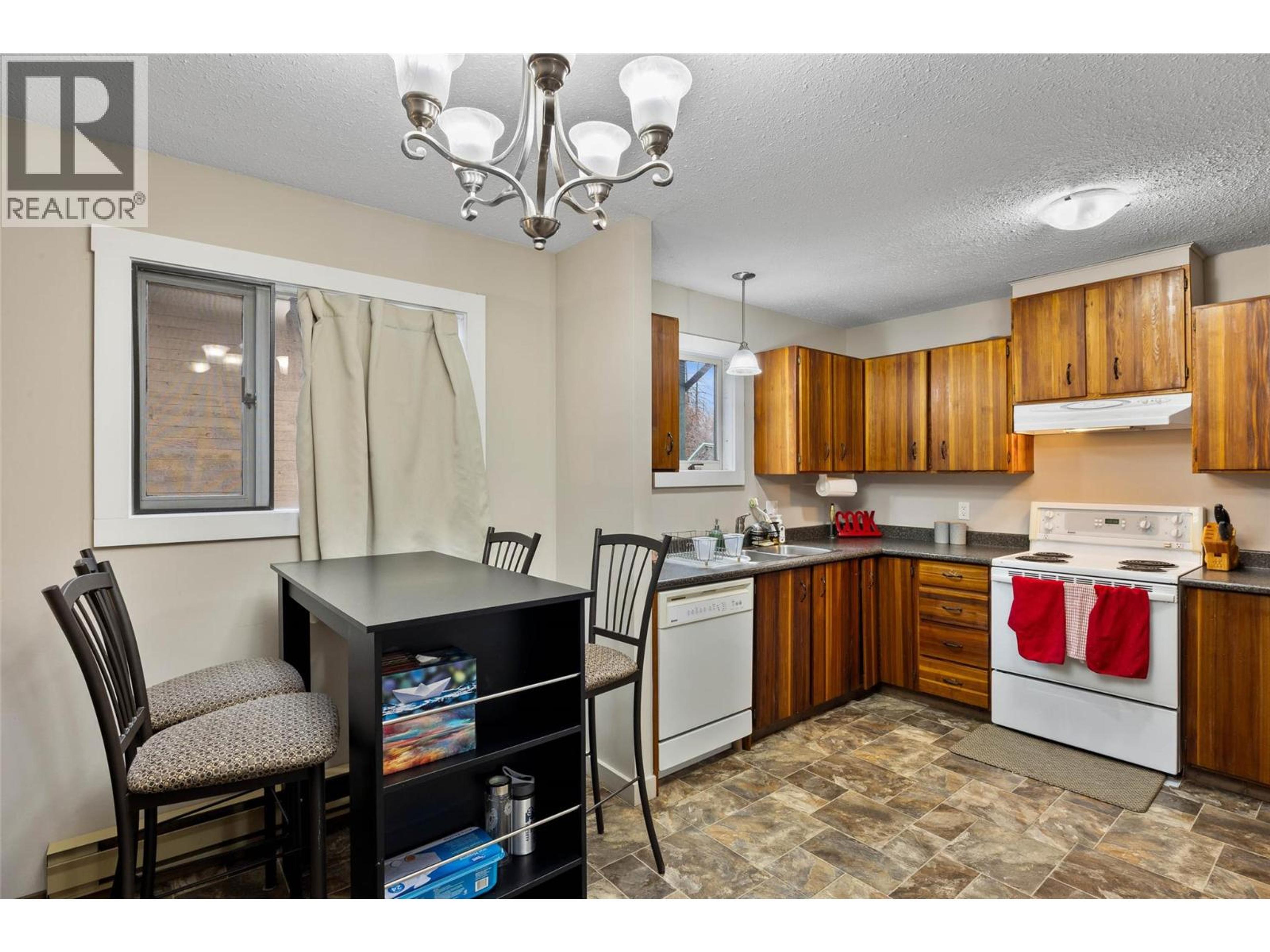 1026 HILLSIDE AVENUE - 5