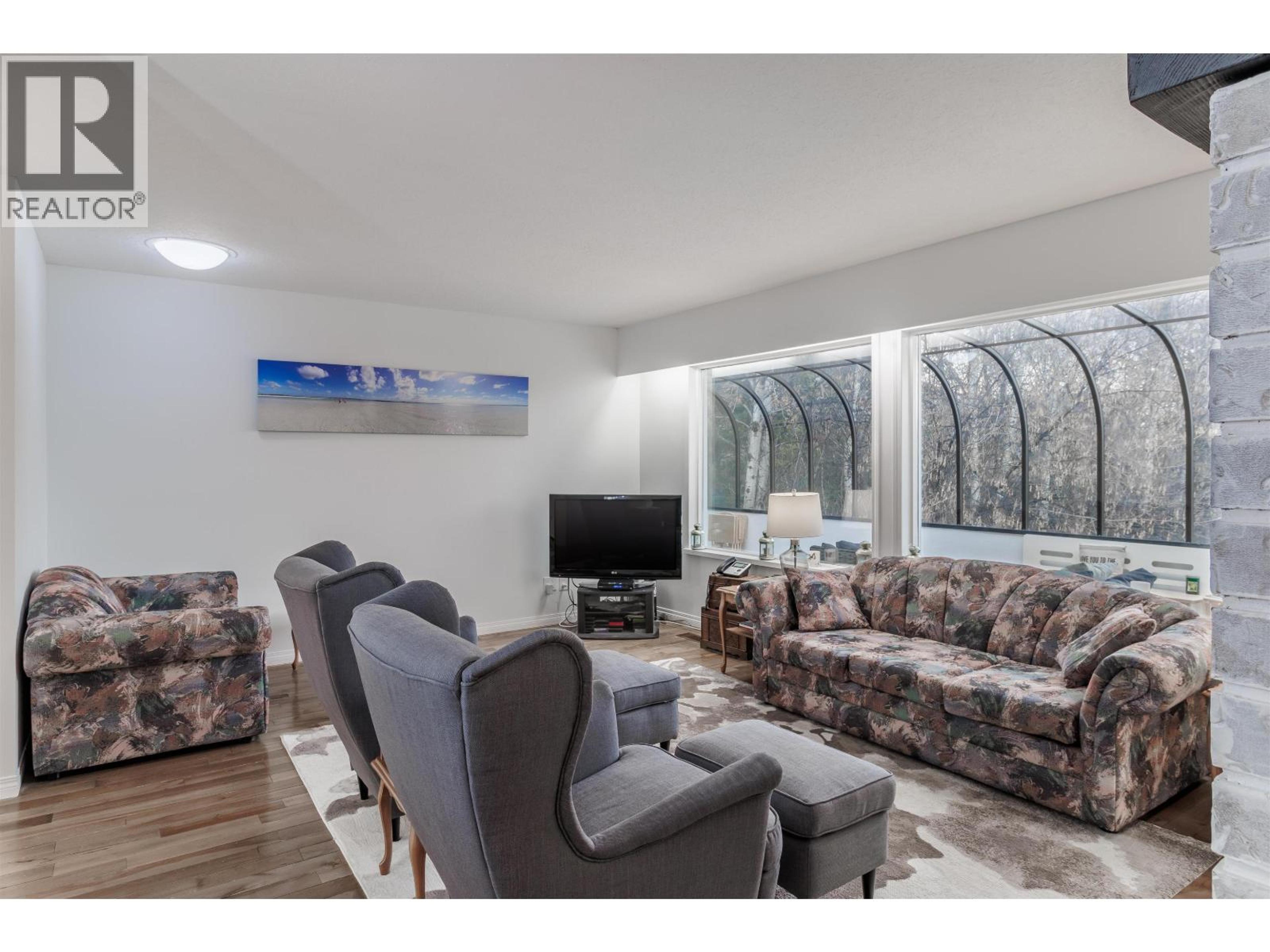 4715 PARKER COURT - 7