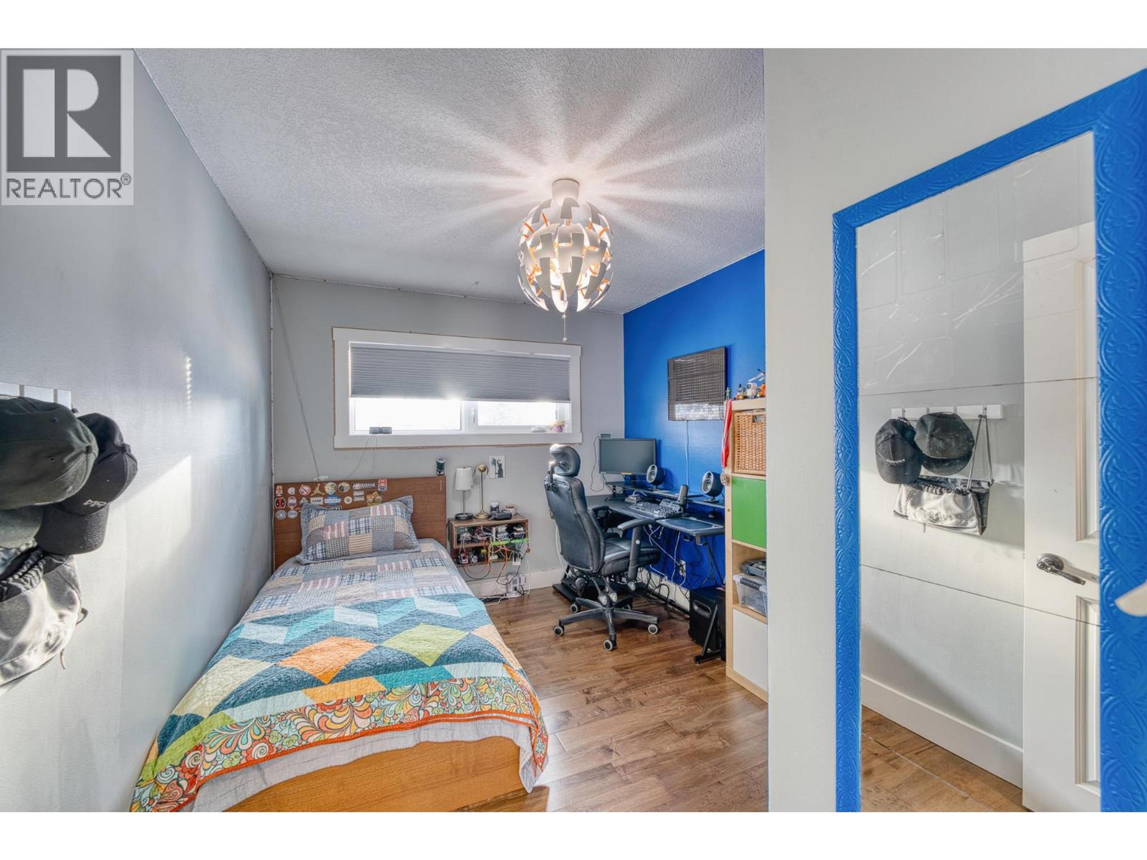 9612 105 AVENUE - 12